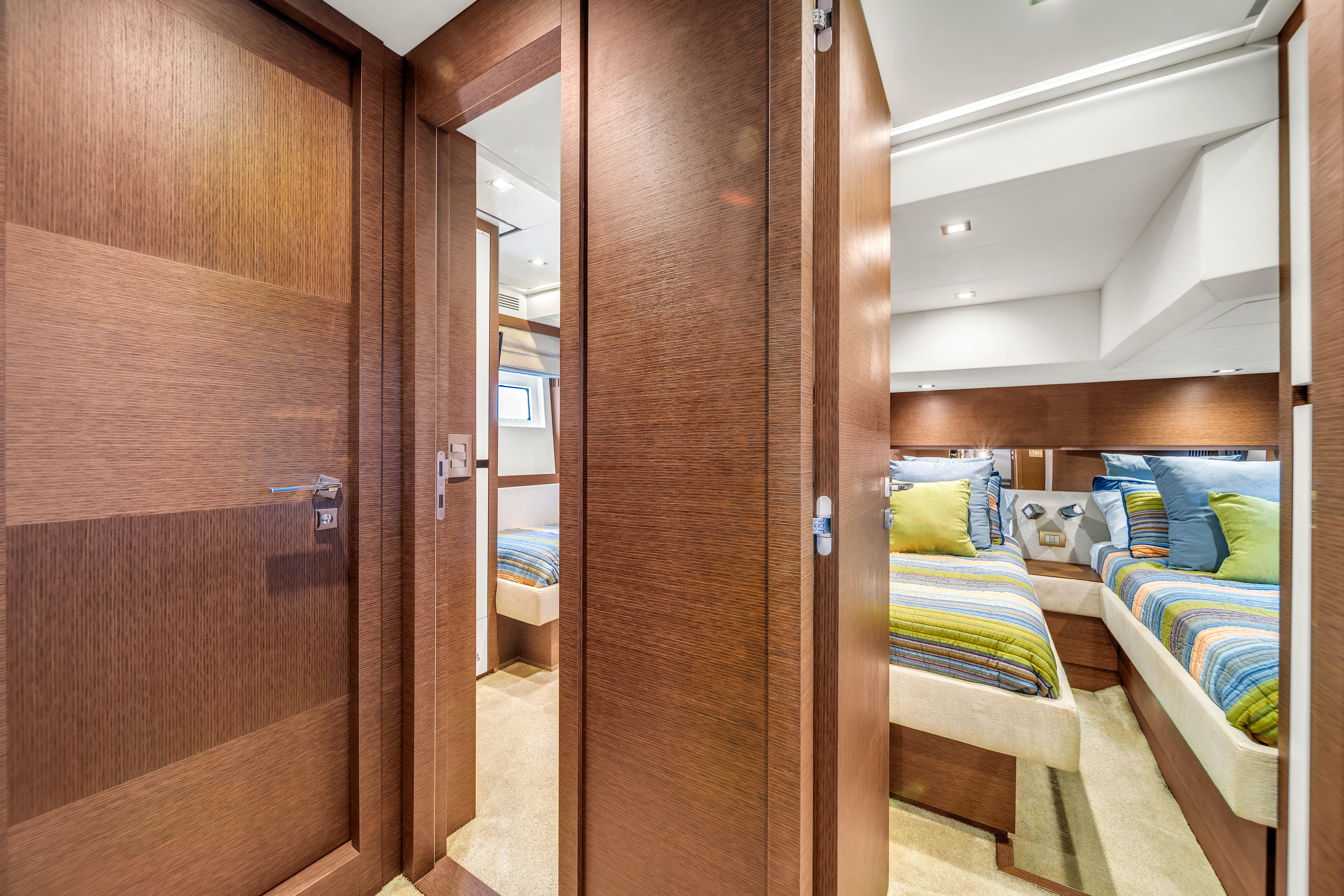 2015 Prestige 750 – photo 60