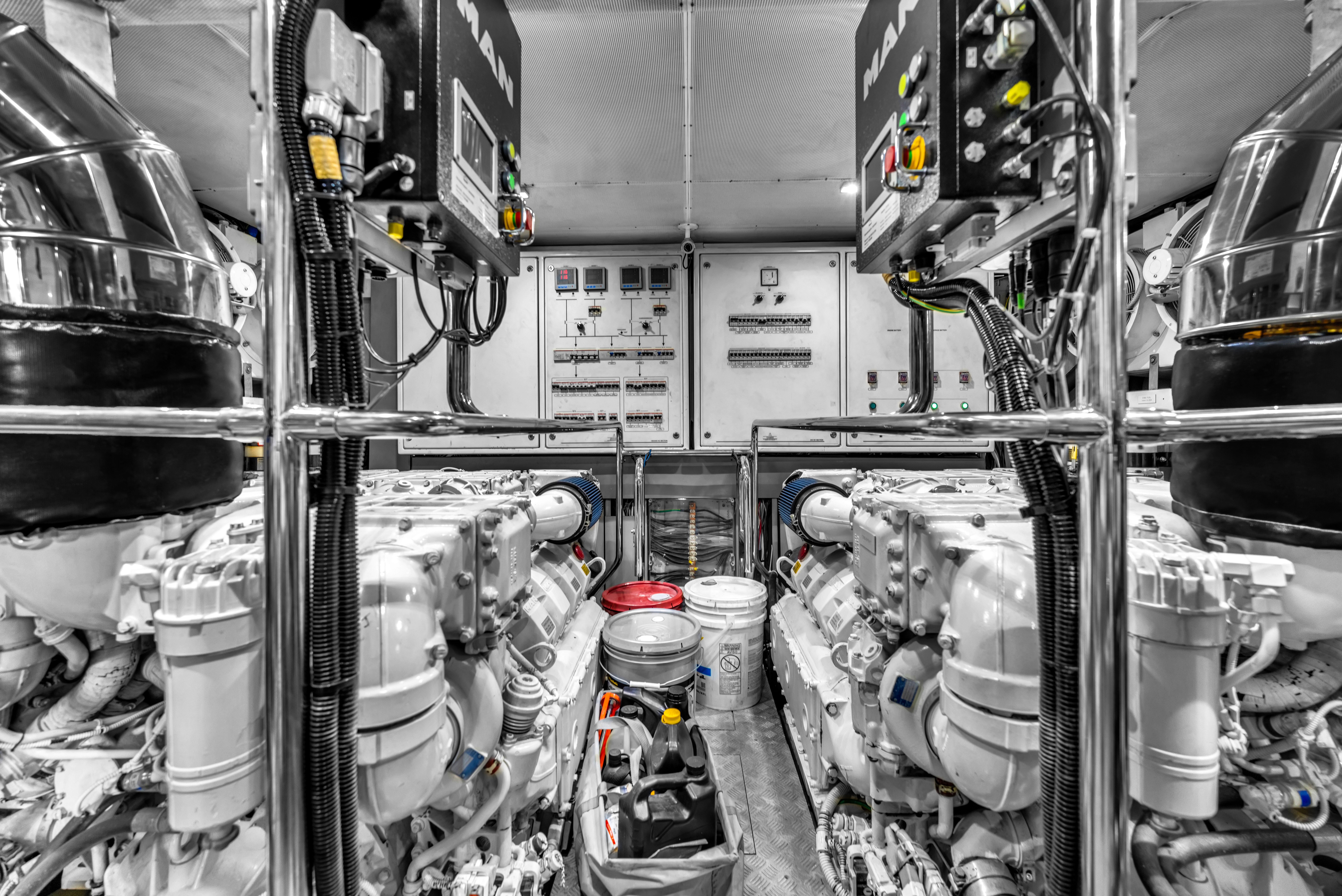 2015 Prestige 750 – photo 71