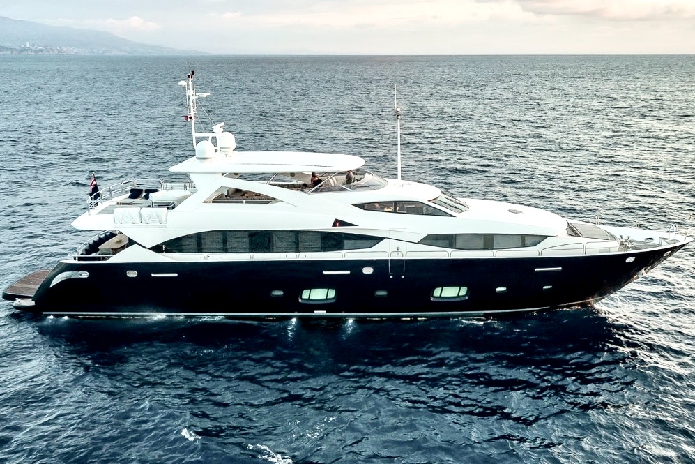 2012 Sunseeker 112 for sale in Golden Beach – exterior view