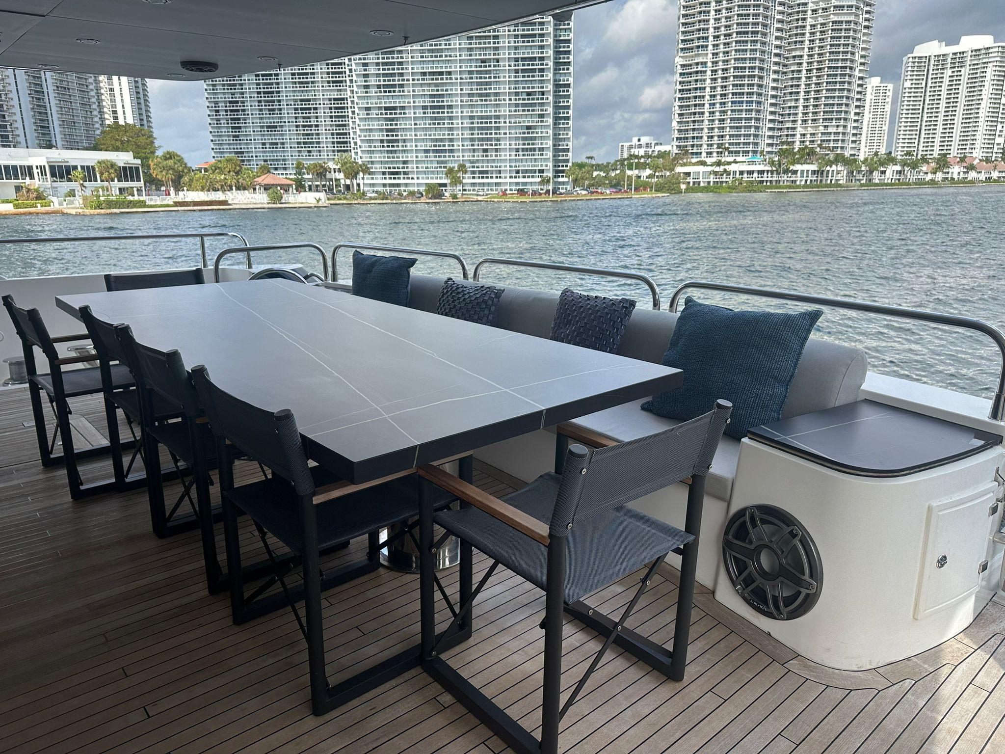 2012 Sunseeker 112 – photo 15