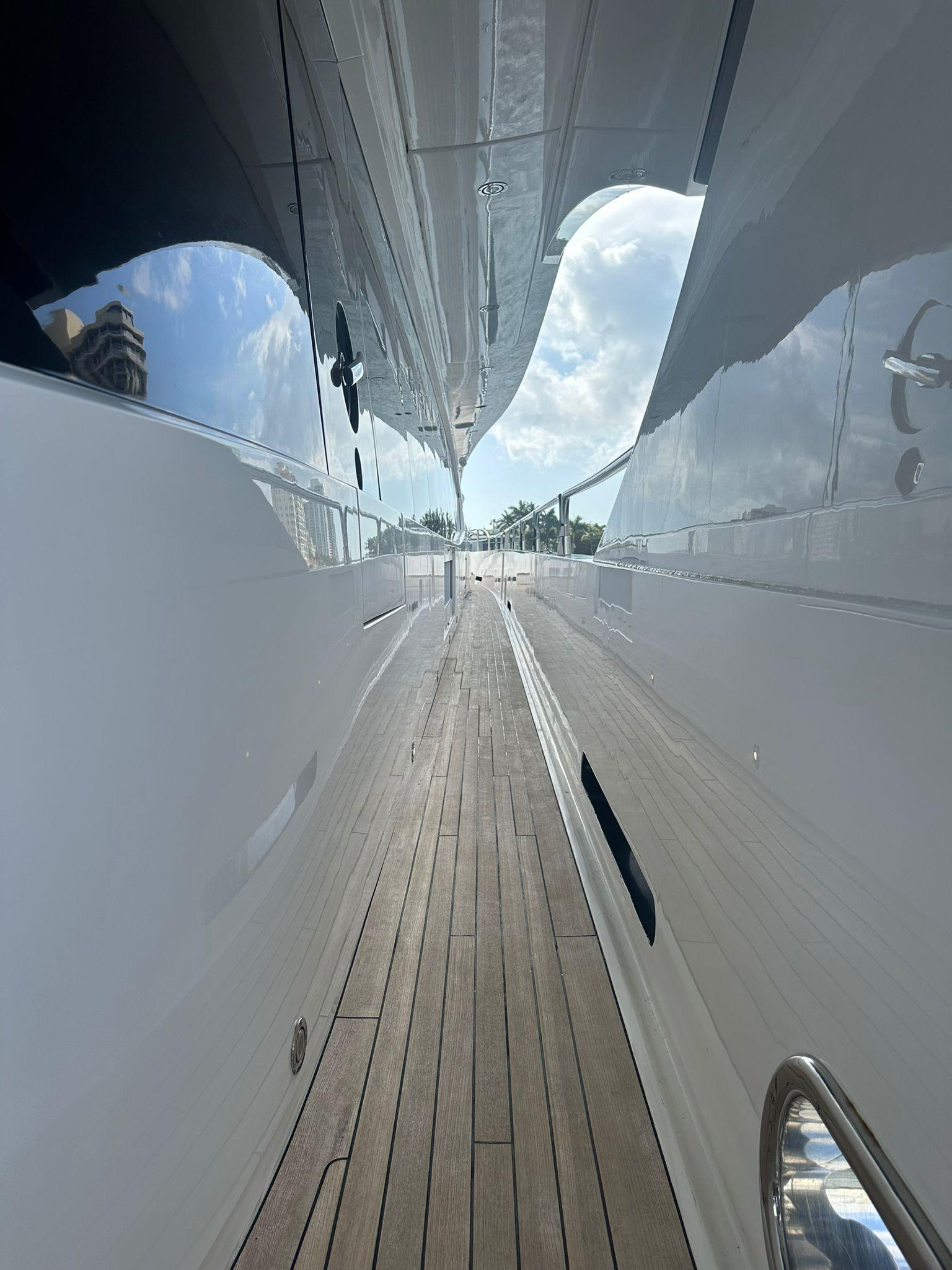 2012 Sunseeker 112 – photo 16