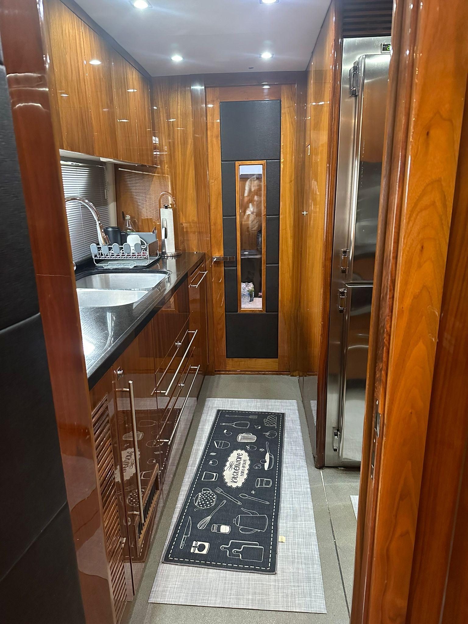 2012 Sunseeker 112 – photo 36