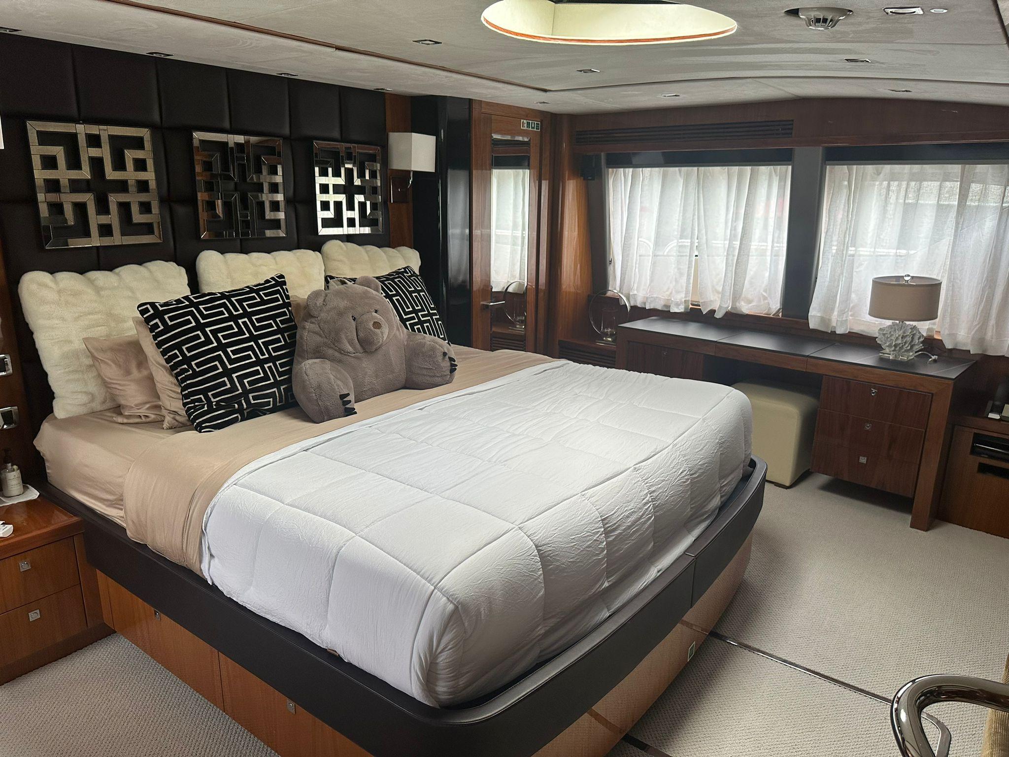 2012 Sunseeker 112 – photo 42