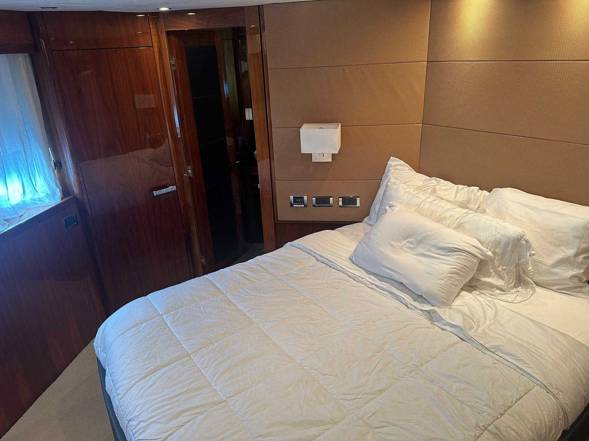 2012 Sunseeker 112 – photo 51