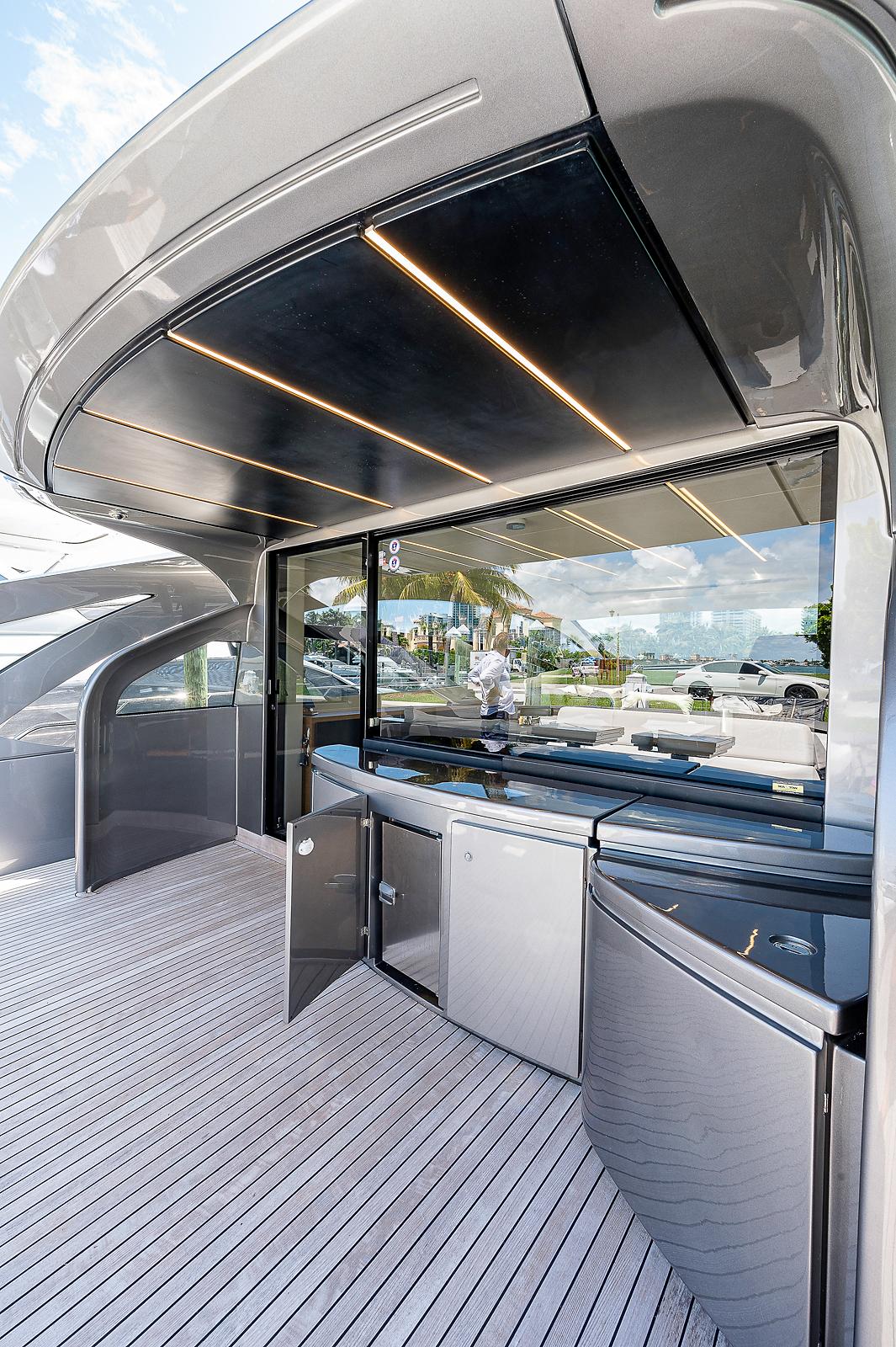 2015 Pershing 7X – photo 30