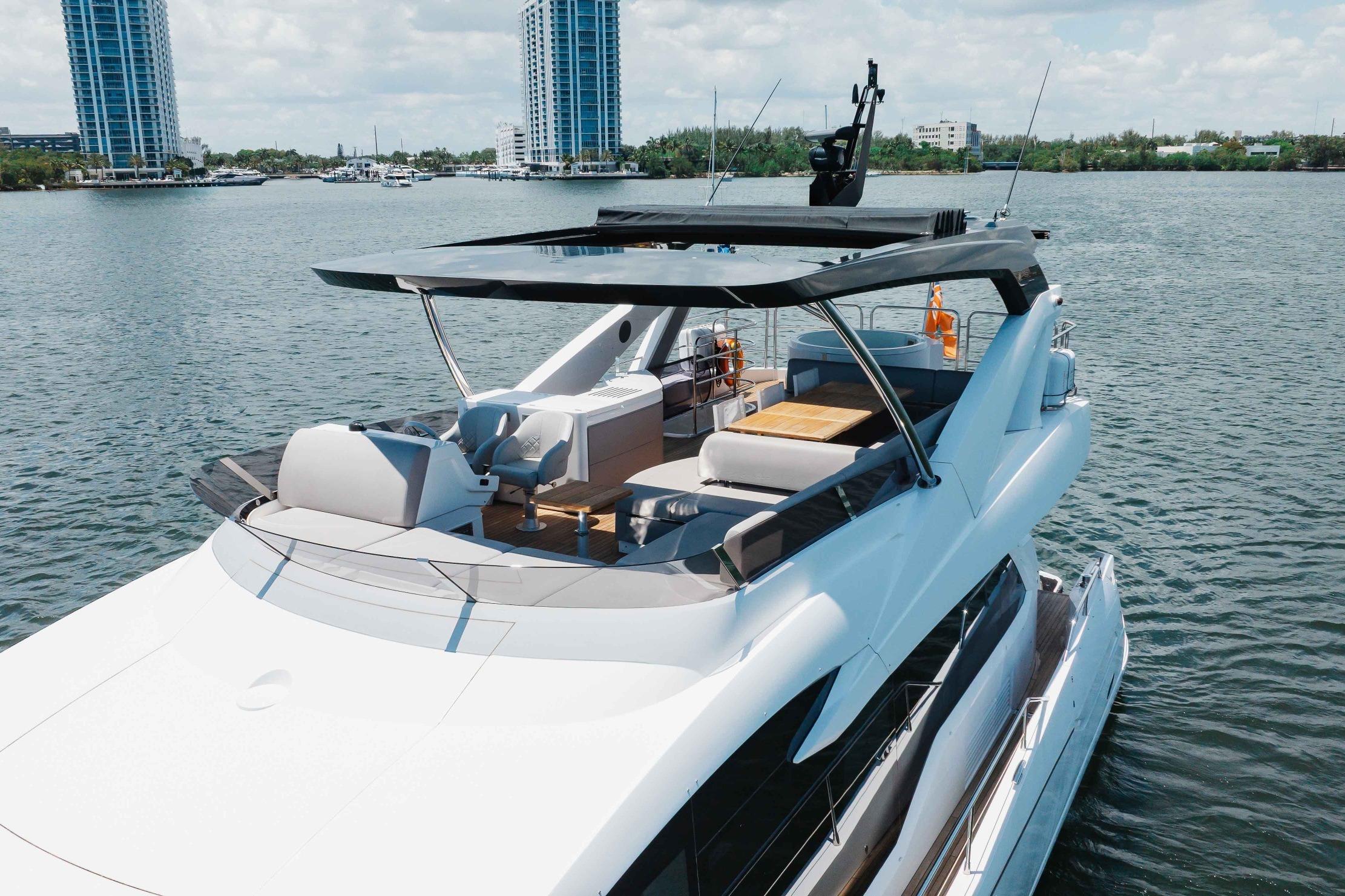 2022 Sunseeker 76 Yacht – photo 13
