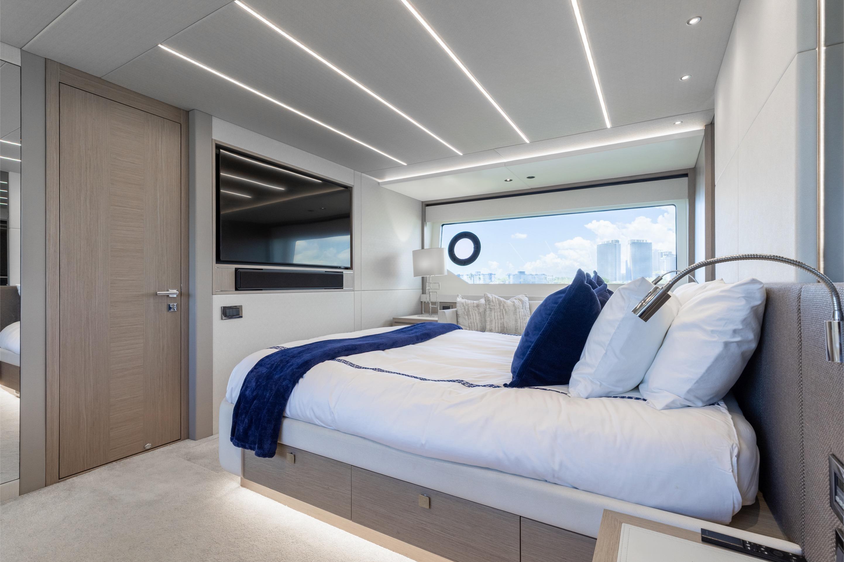 2022 Sunseeker 76 Yacht – photo 30