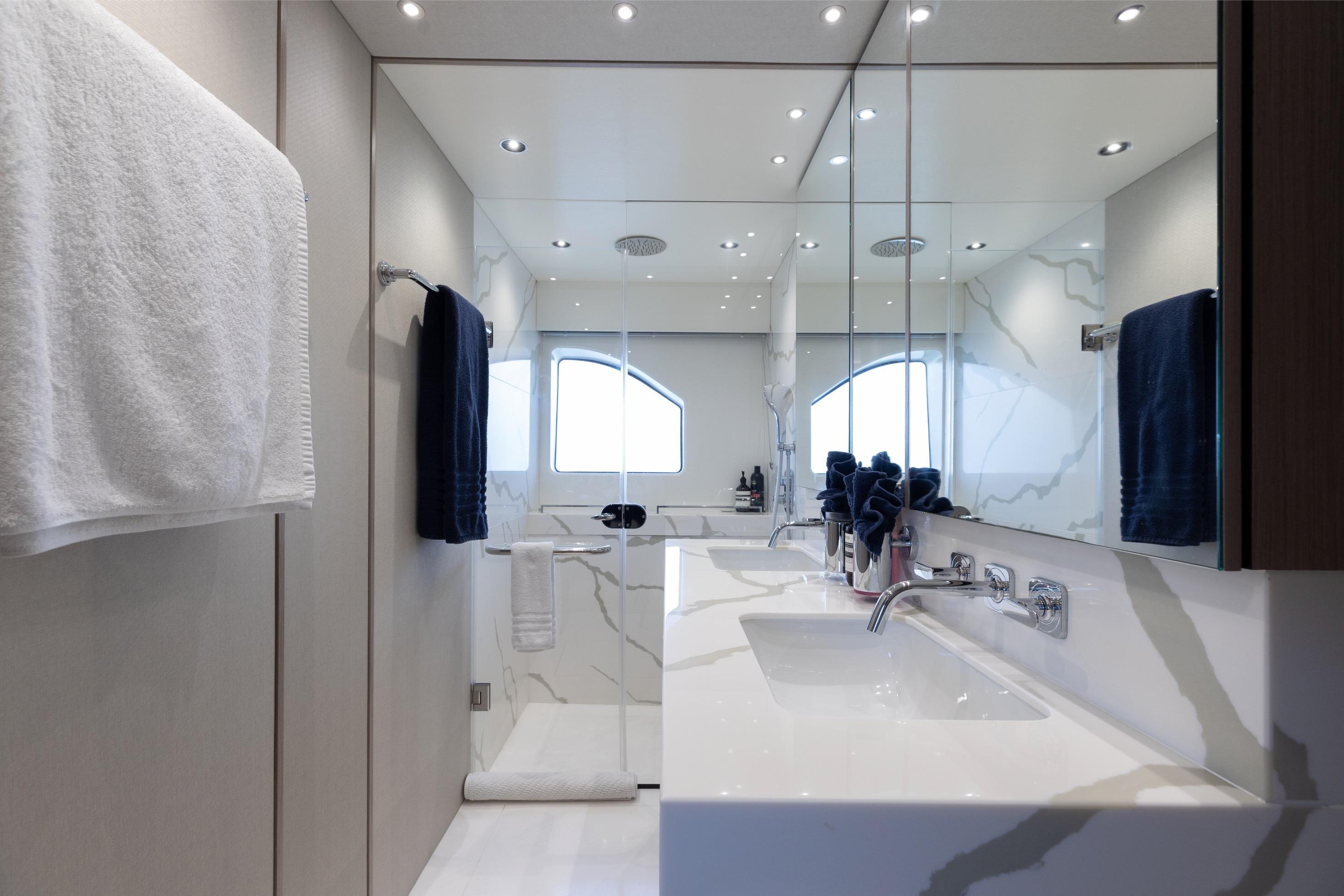 2022 Sunseeker 76 Yacht – photo 33