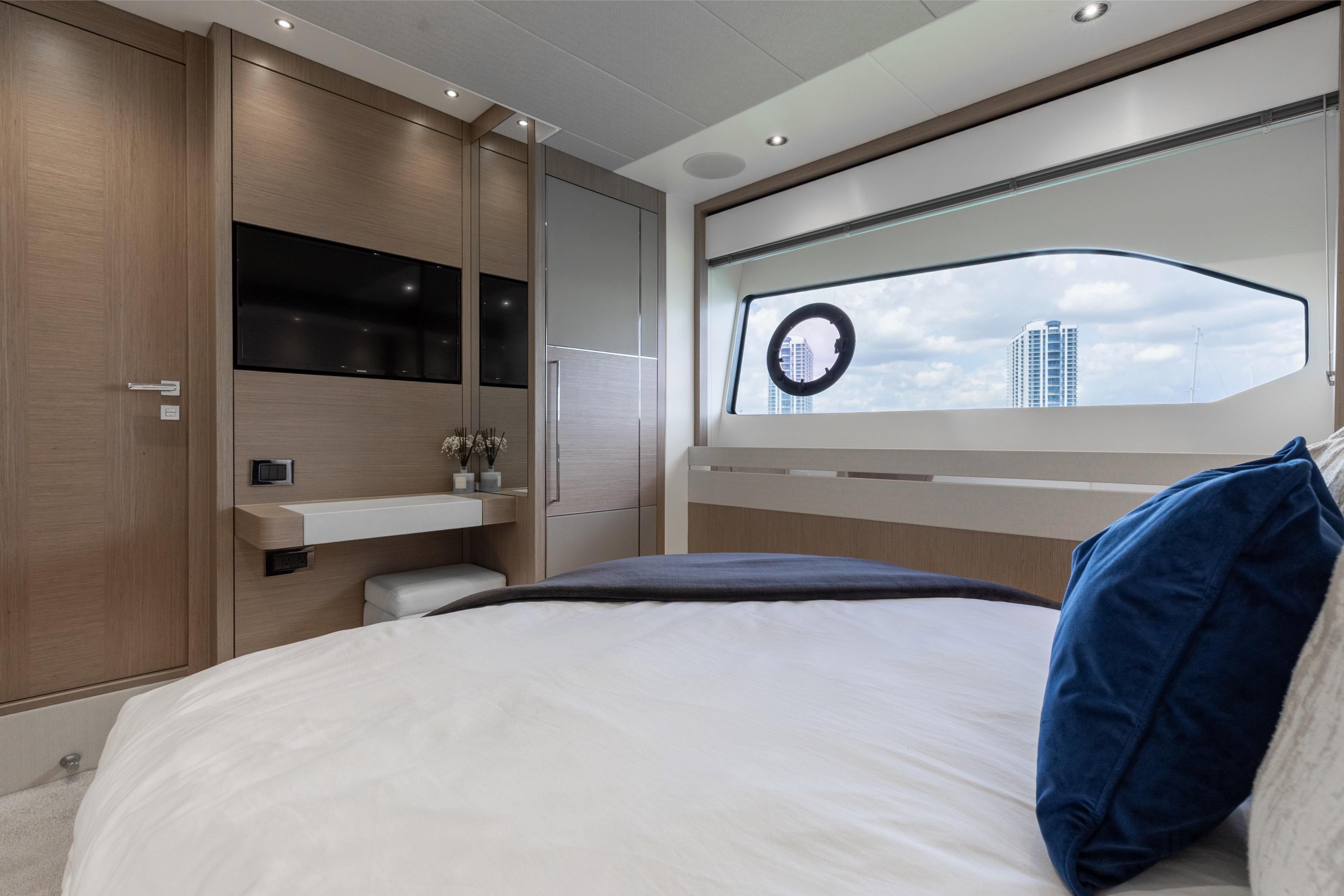2022 Sunseeker 76 Yacht – photo 38