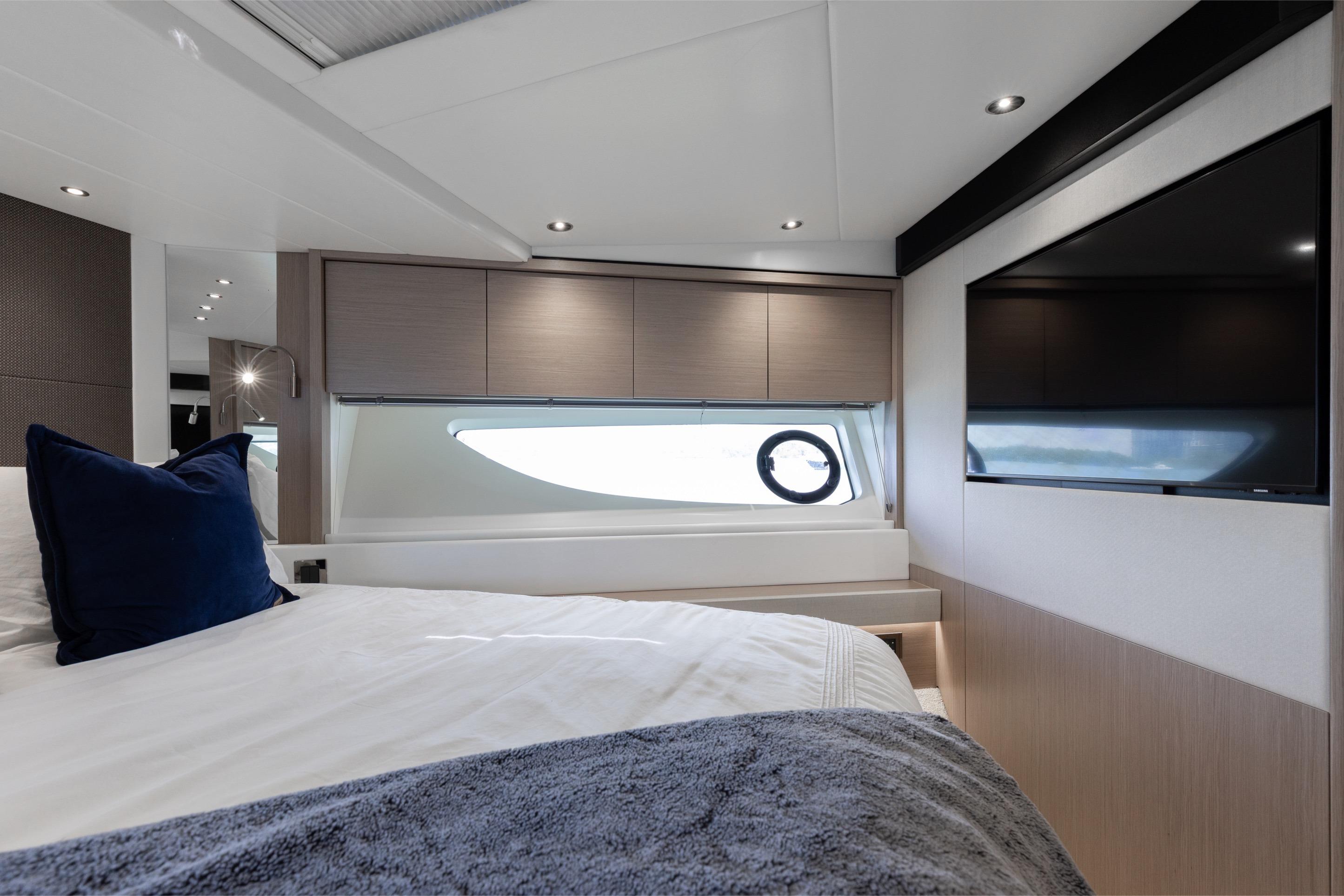 2022 Sunseeker 76 Yacht – photo 45