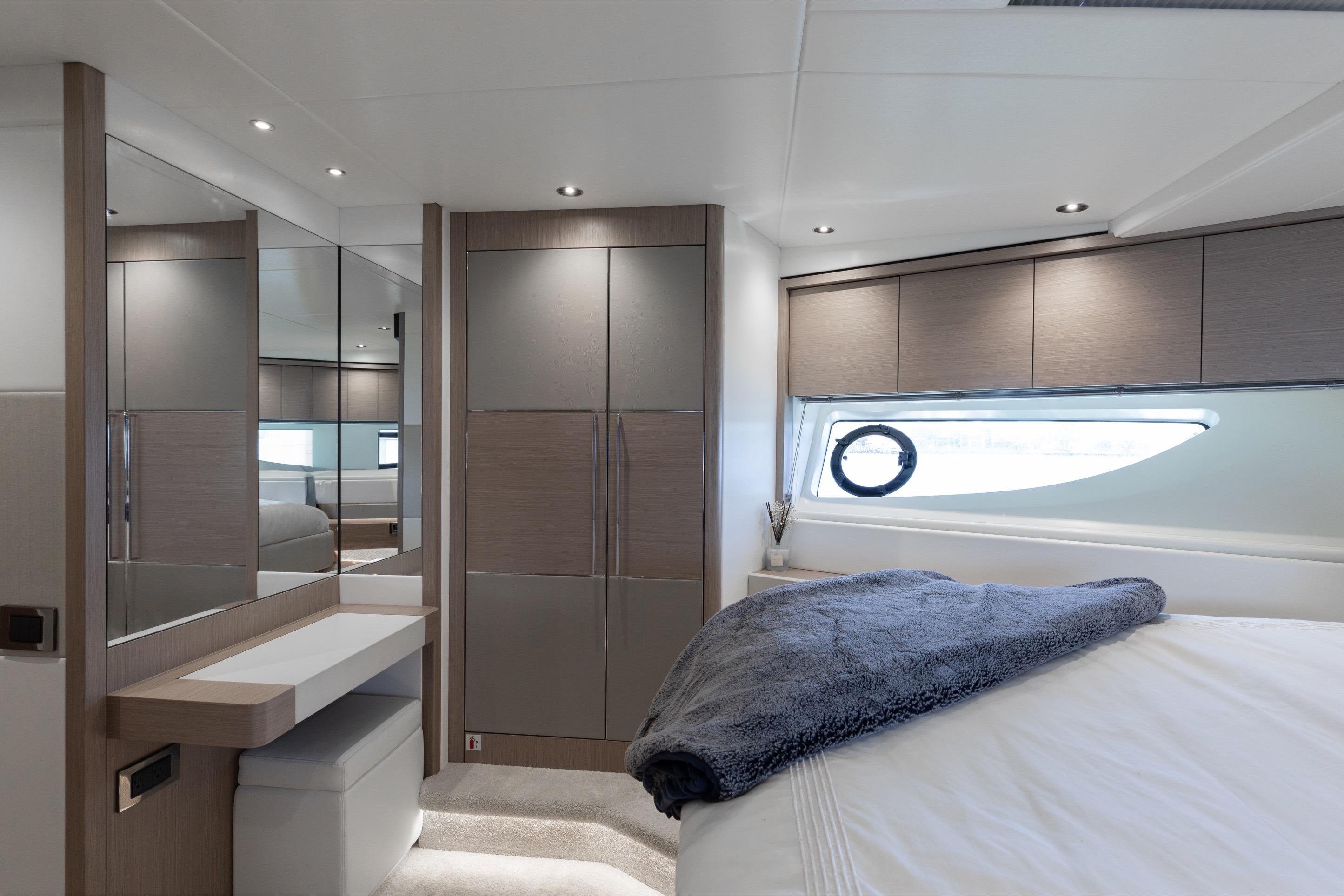 2022 Sunseeker 76 Yacht – photo 46