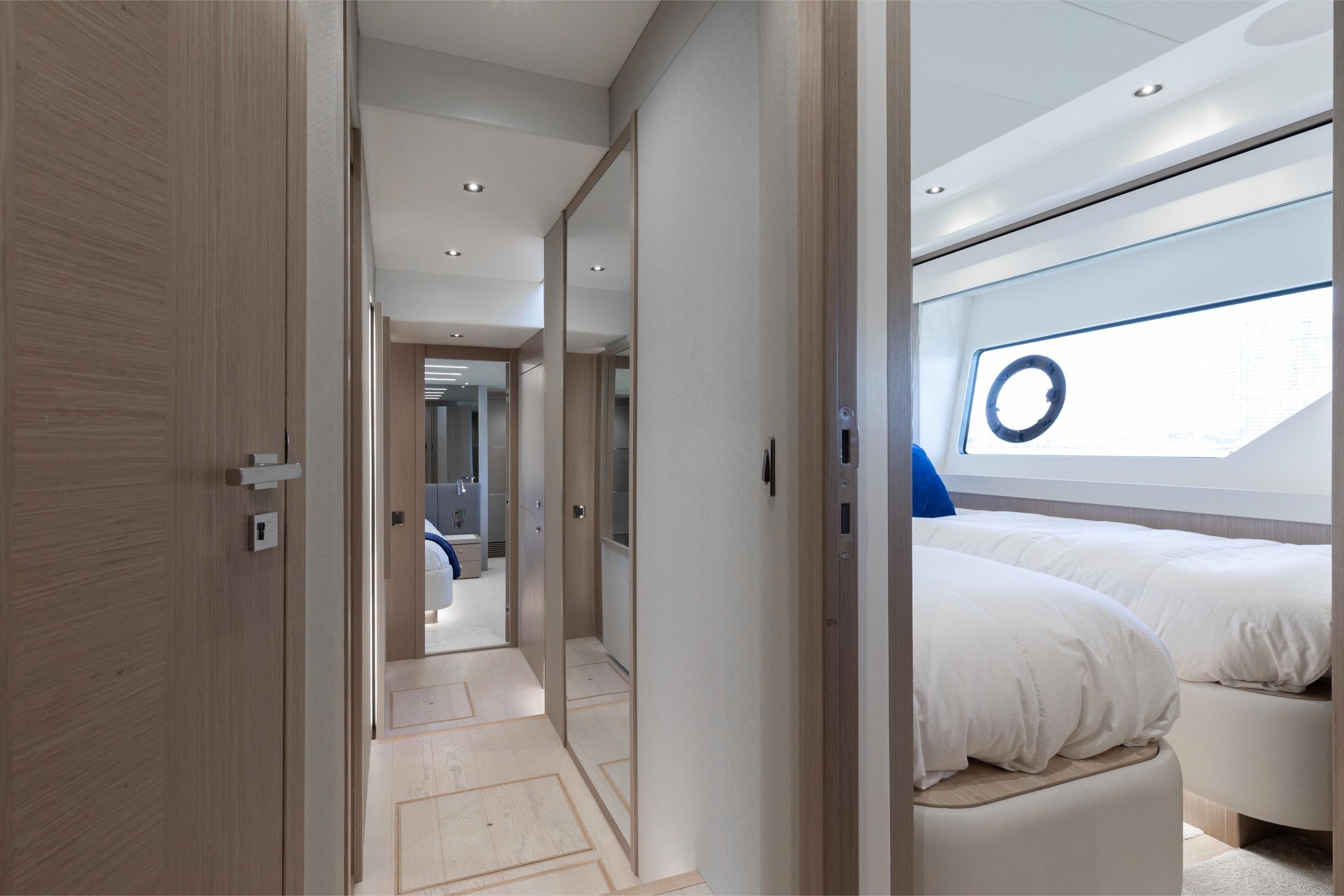 2022 Sunseeker 76 Yacht – photo 48