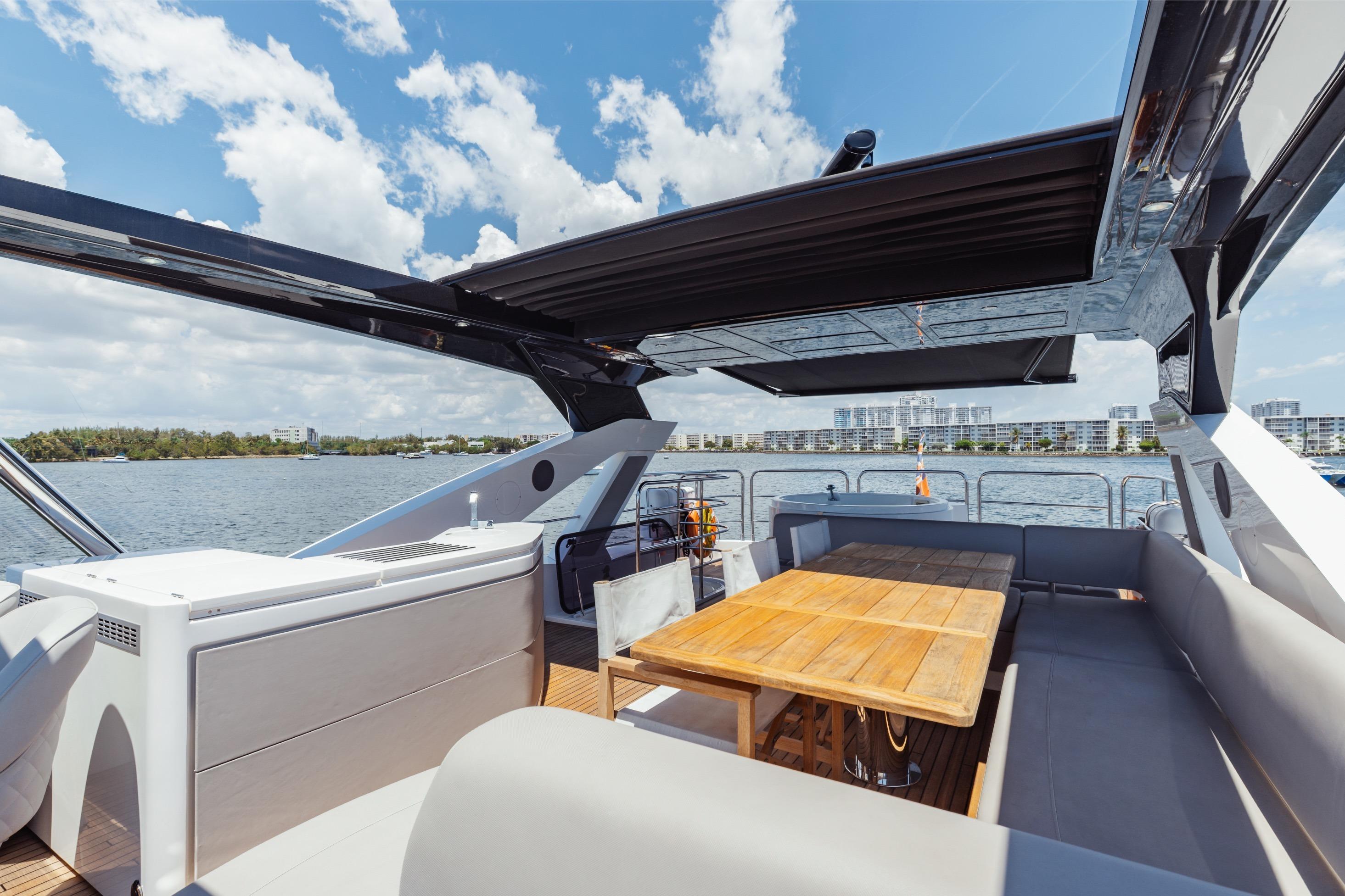 2022 Sunseeker 76 Yacht – photo 61