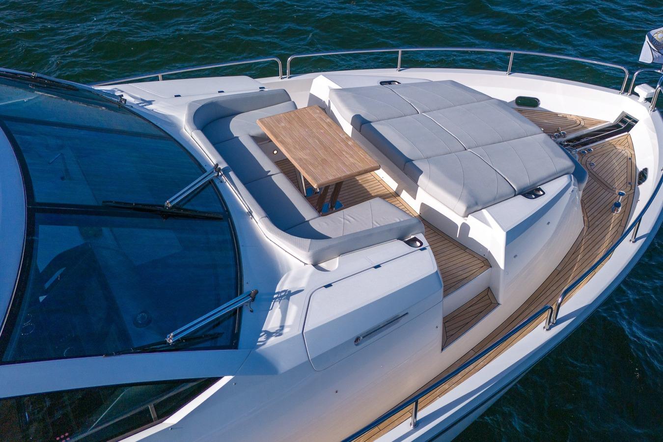 2024 Sunseeker 88 Yacht – photo 6