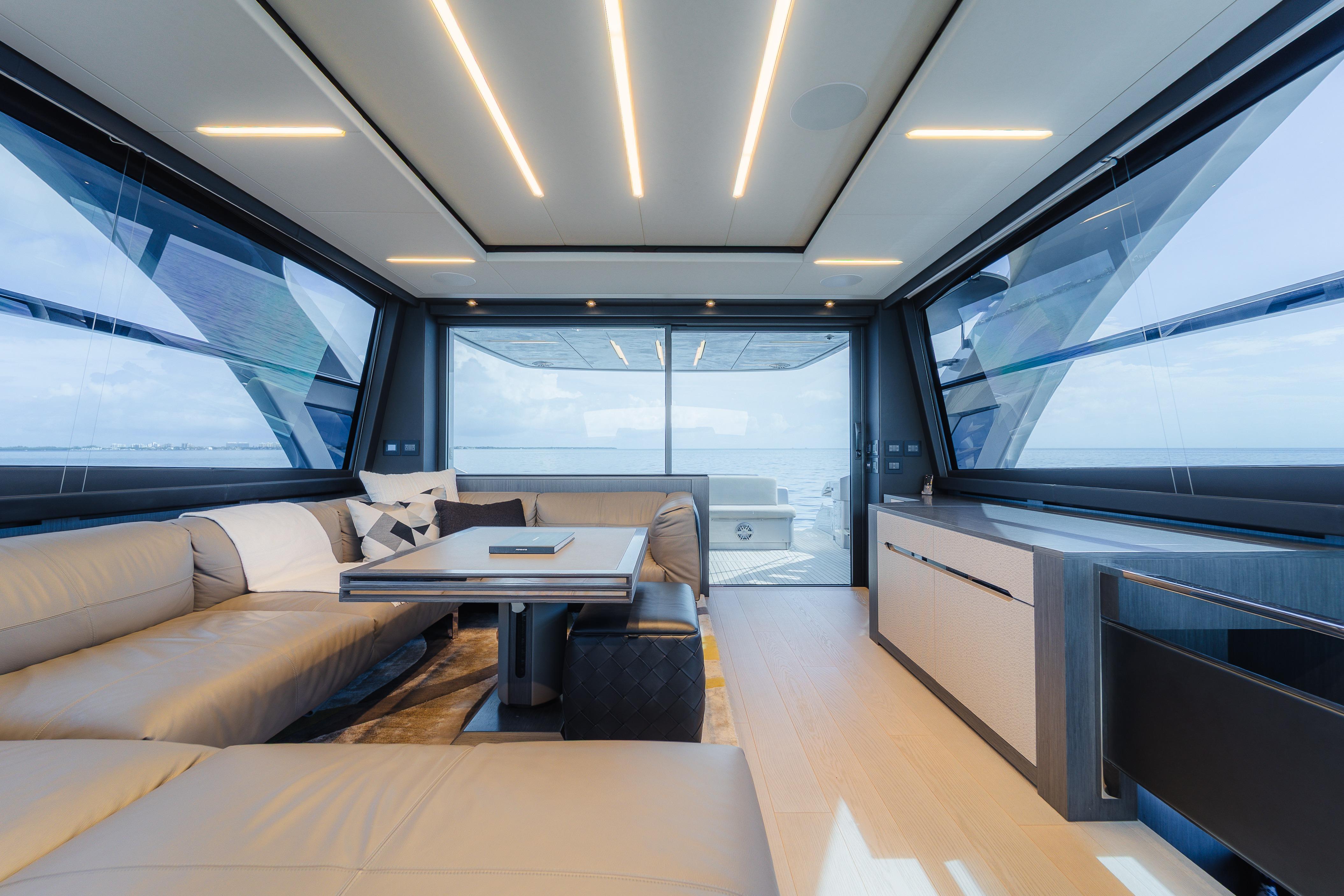 2021 Pershing 8X – photo 8