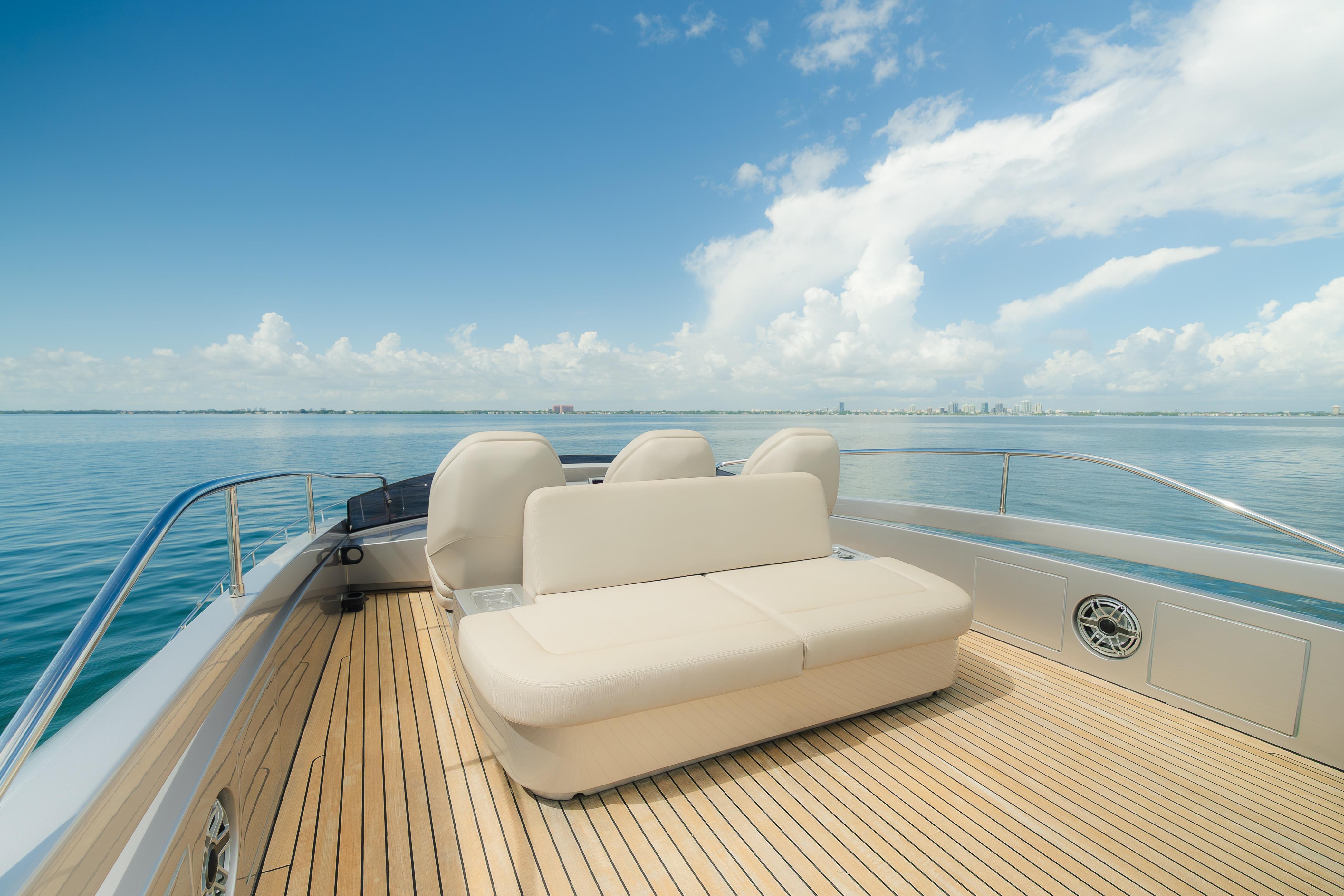 2021 Pershing 8X – photo 29