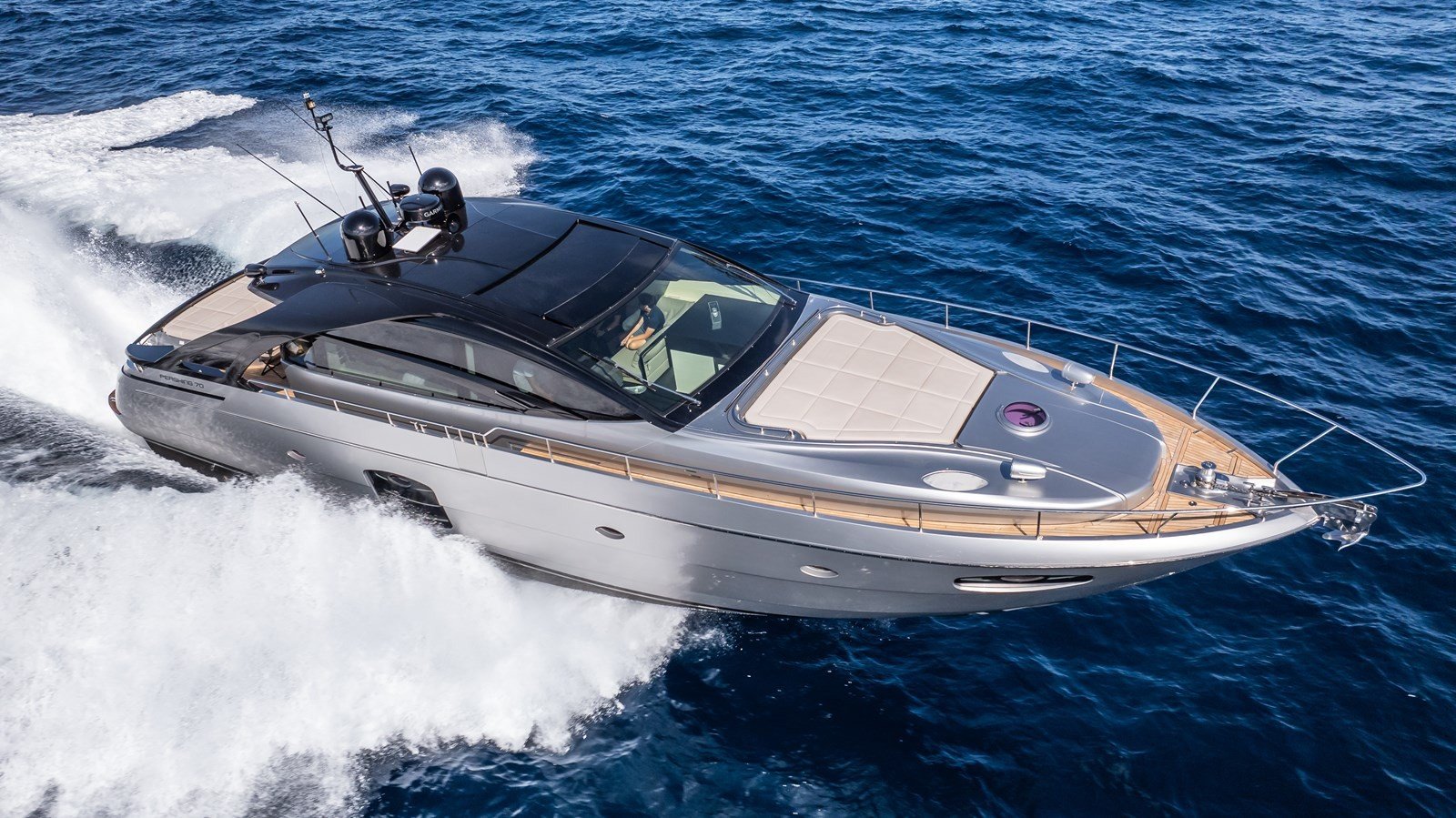 Pershing 70 – photo 2