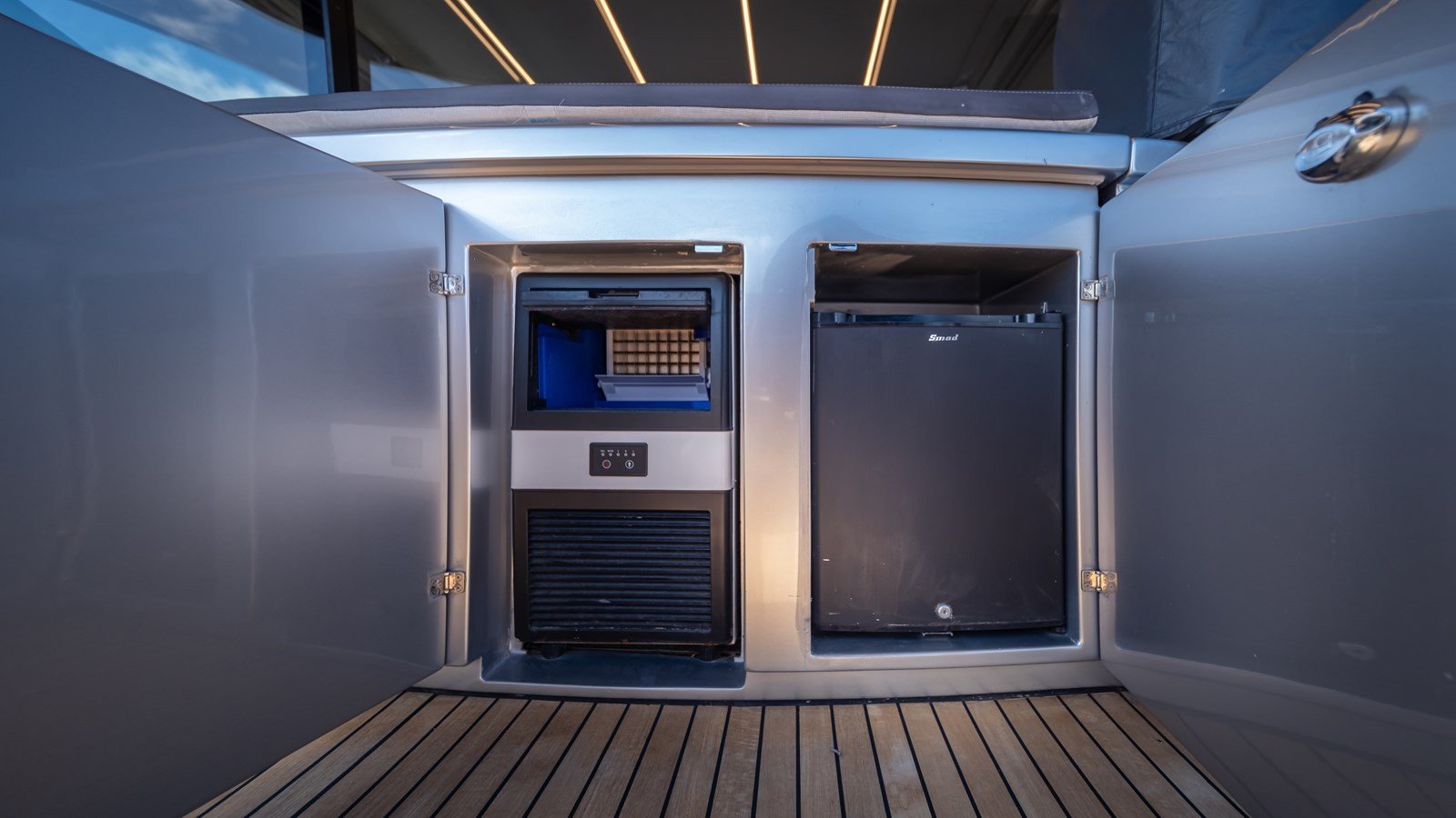 Pershing 70 – photo 13
