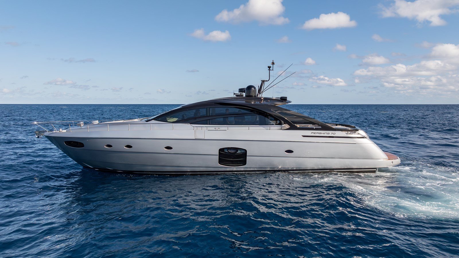 Pershing 70 – photo 14