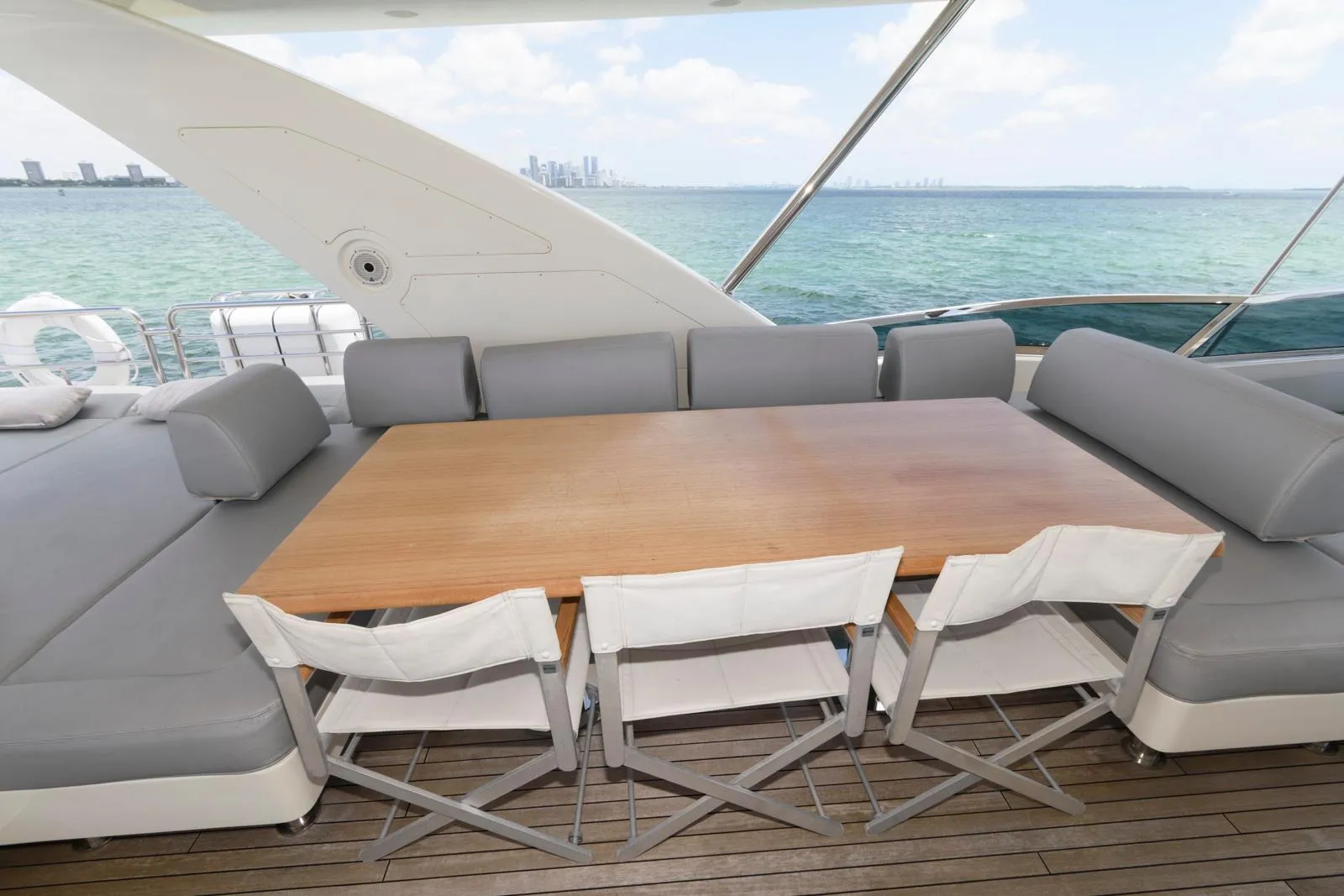 2013 Azimut Yachts 84 Flybridge – photo 18