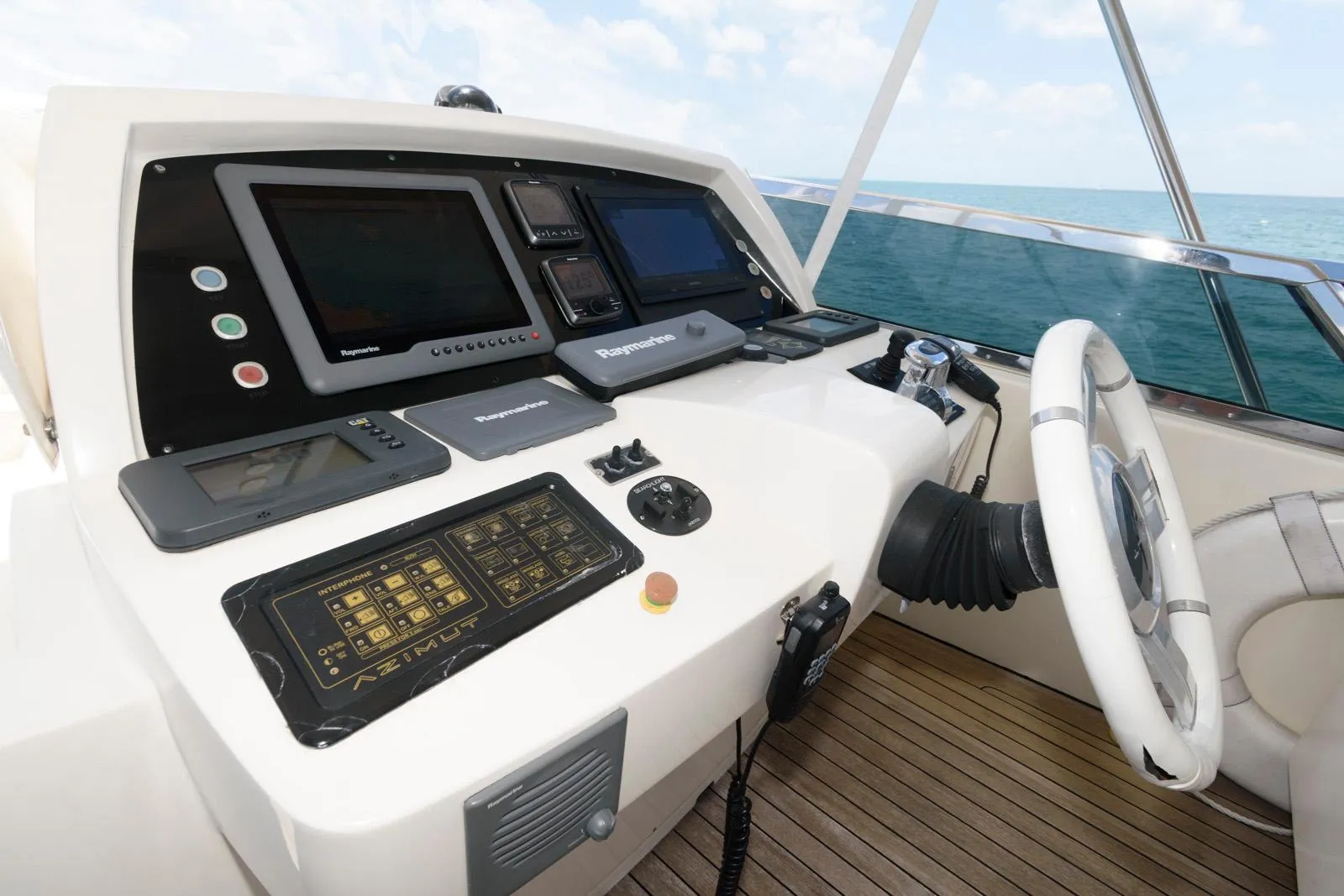 2013 Azimut Yachts 84 Flybridge – photo 19