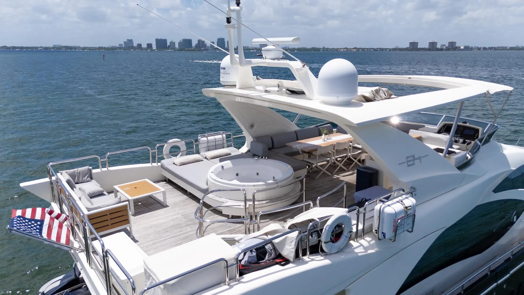2013 Azimut Yachts 84 Flybridge – photo 25