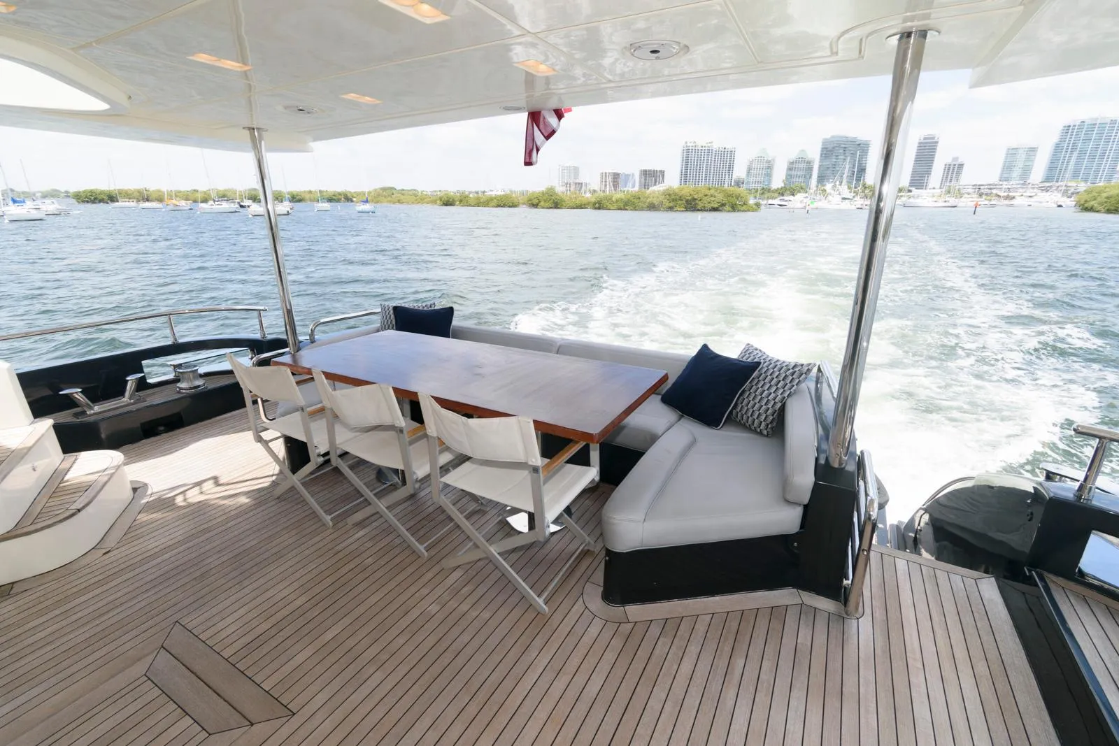 2013 Azimut Yachts 84 Flybridge – photo 27