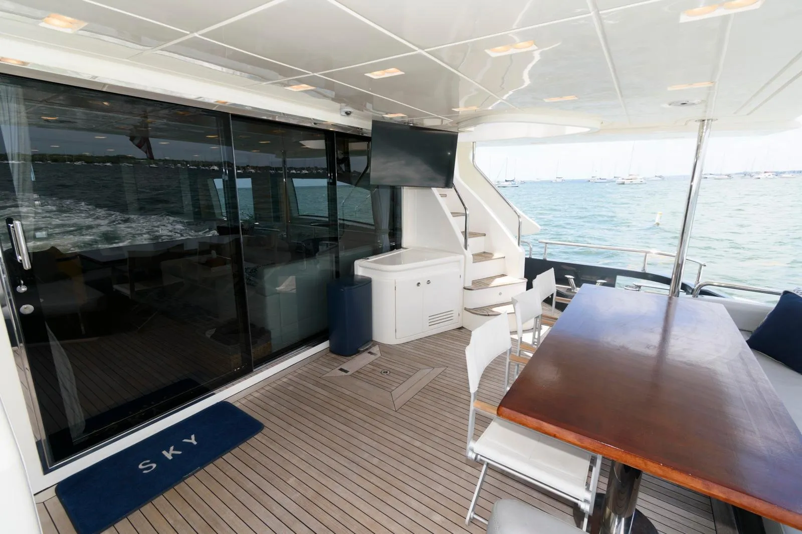 2013 Azimut Yachts 84 Flybridge – photo 31