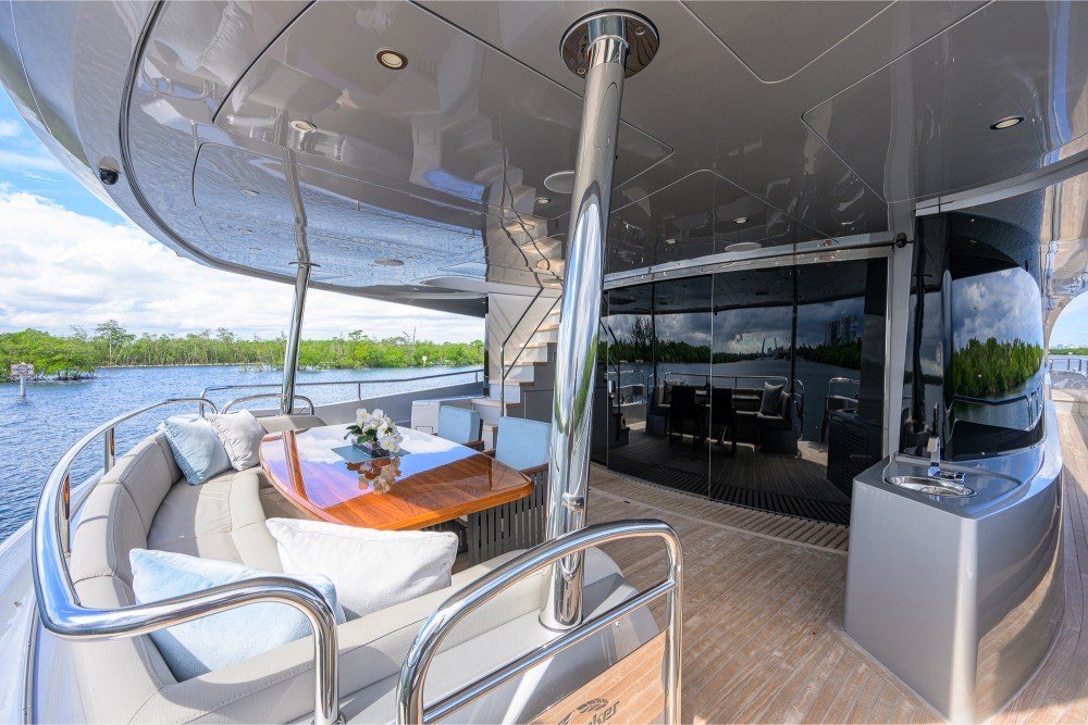 Sunseeker 86 Yacht – photo 10