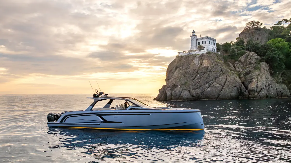 2025 Vanquish Yachts VQ55 Sports Line Outboard – photo 11