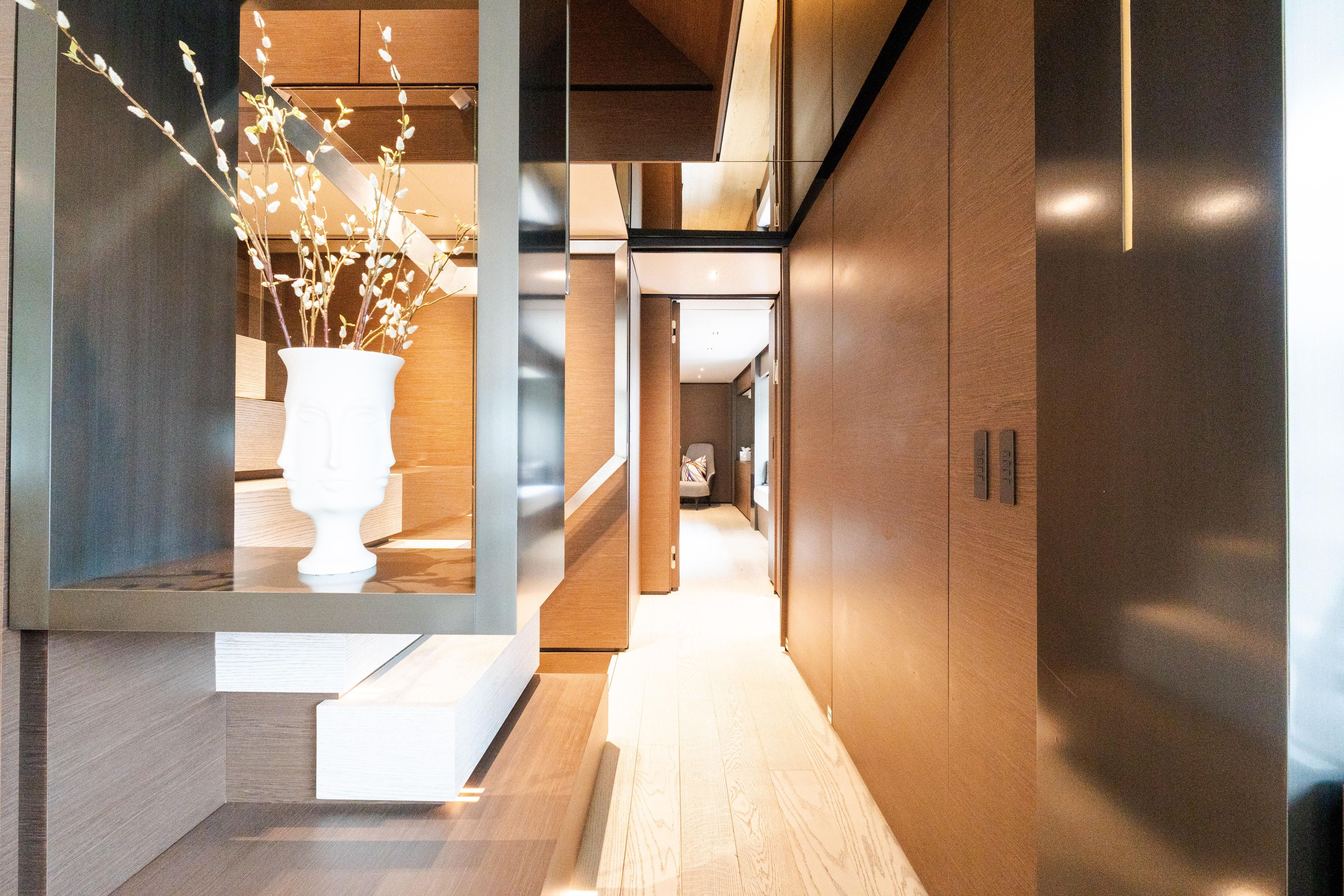 2018 Custom Line Navetta 33 – photo 20