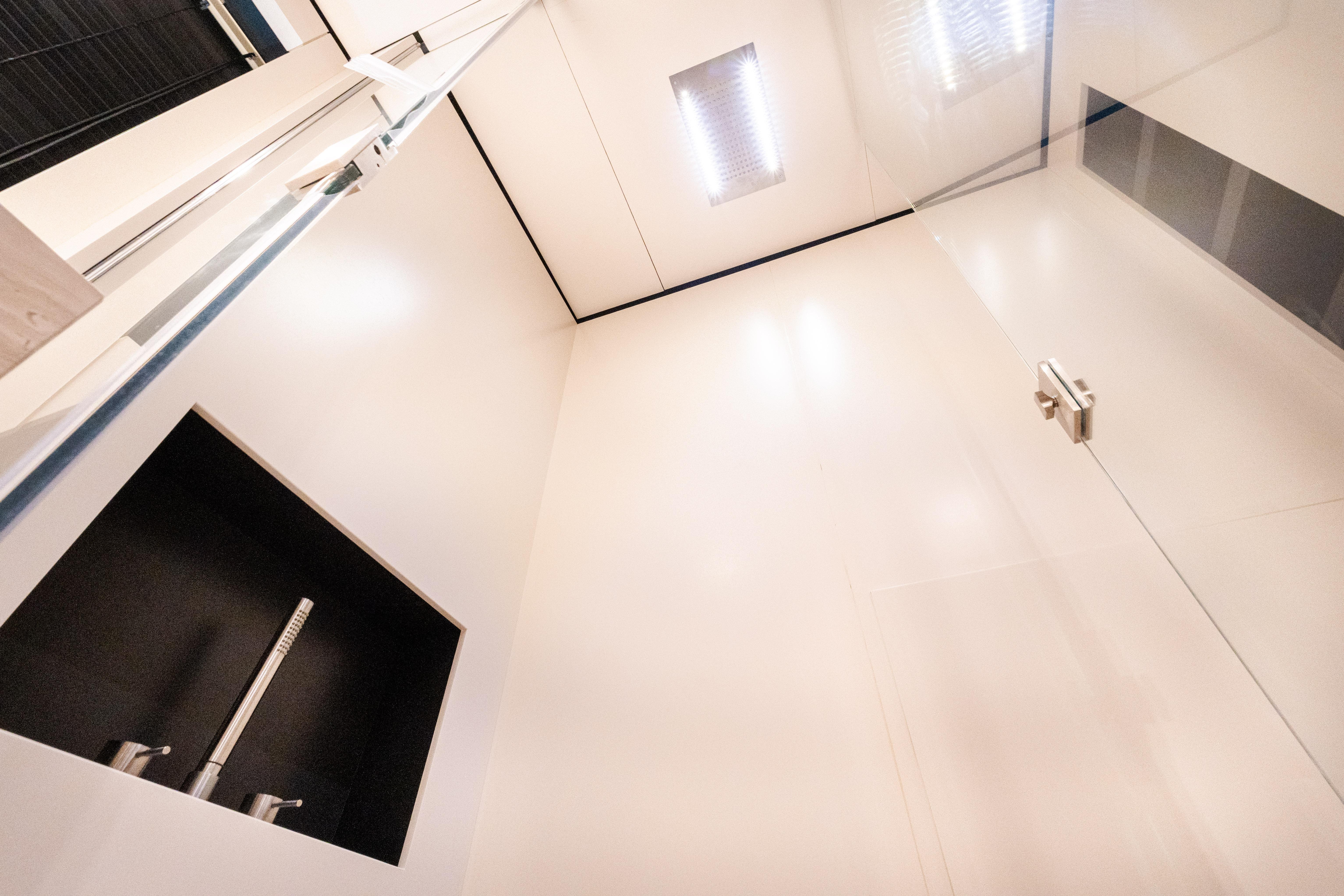 2018 Custom Line Navetta 33 – photo 40