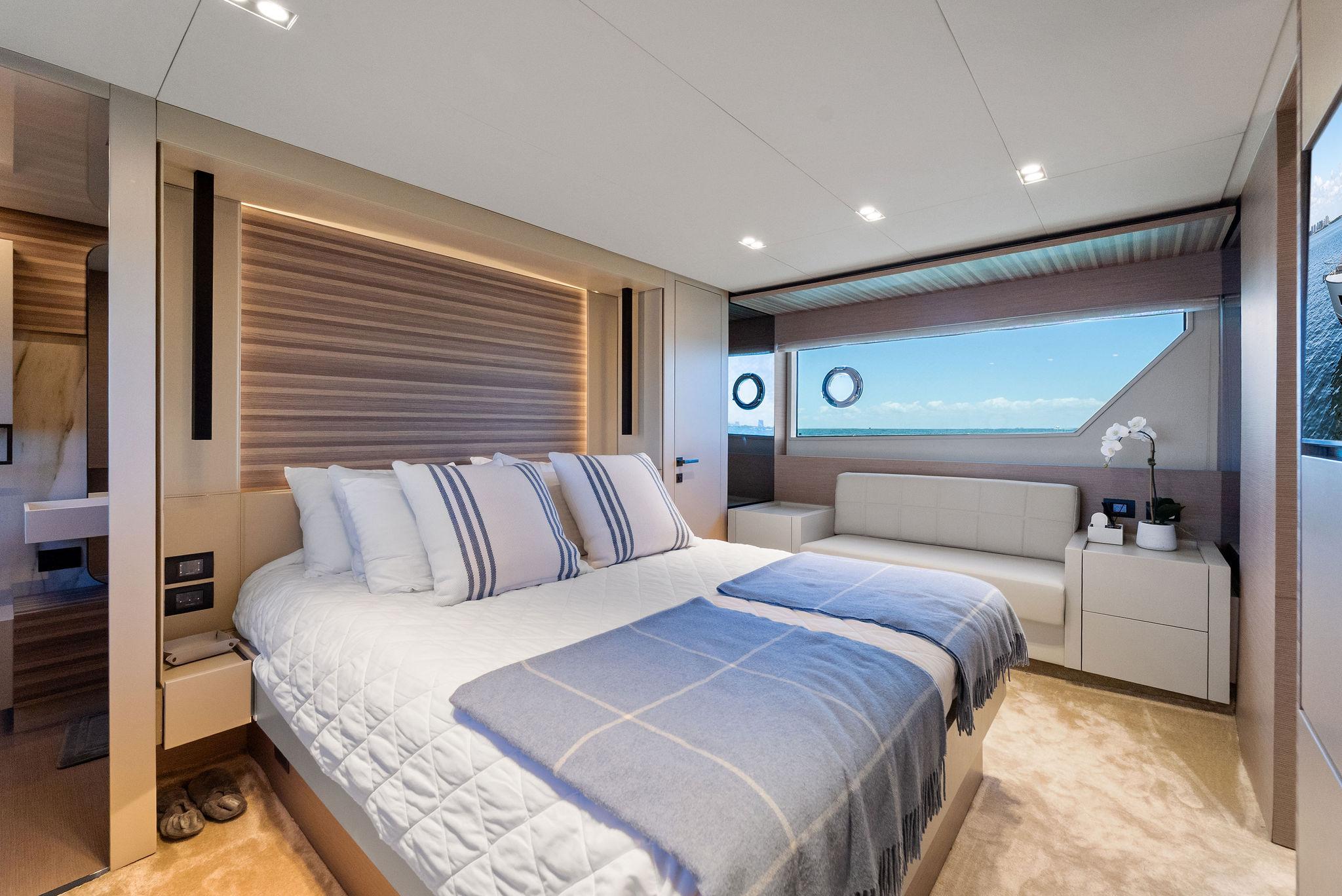 2023 Ferretti Yachts 670 – photo 23