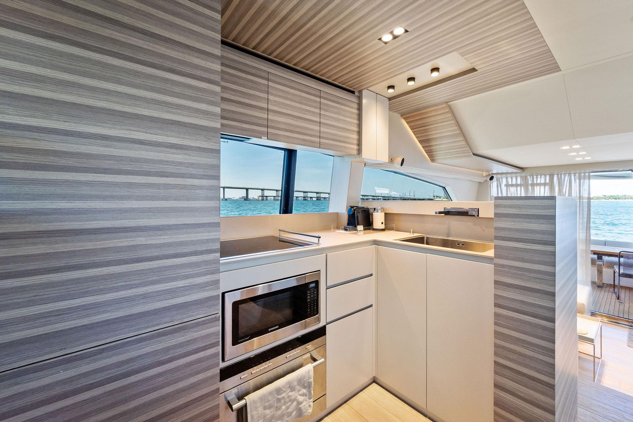 2023 Ferretti Yachts 670 – photo 26