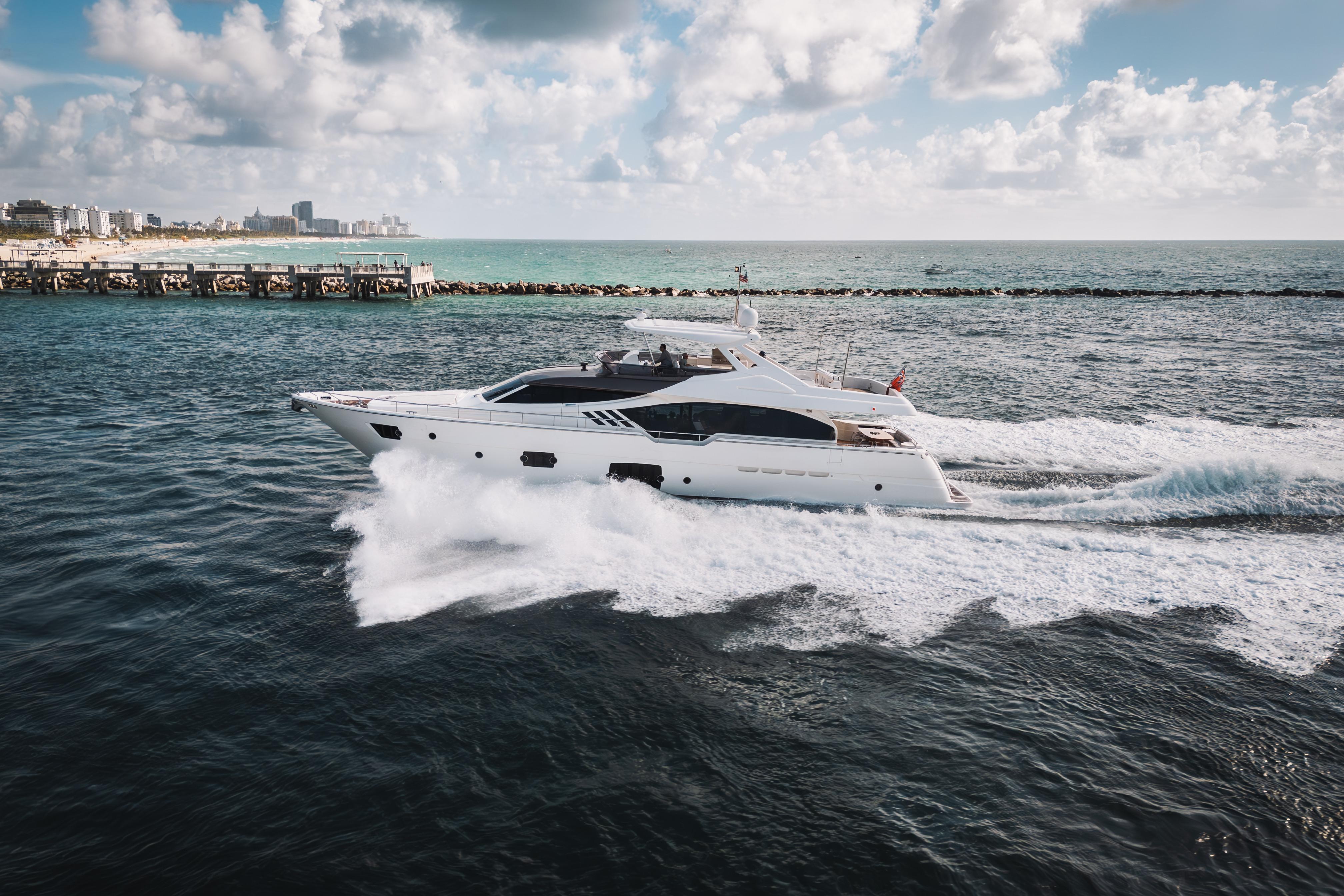 2014 Ferretti 870 – photo 6