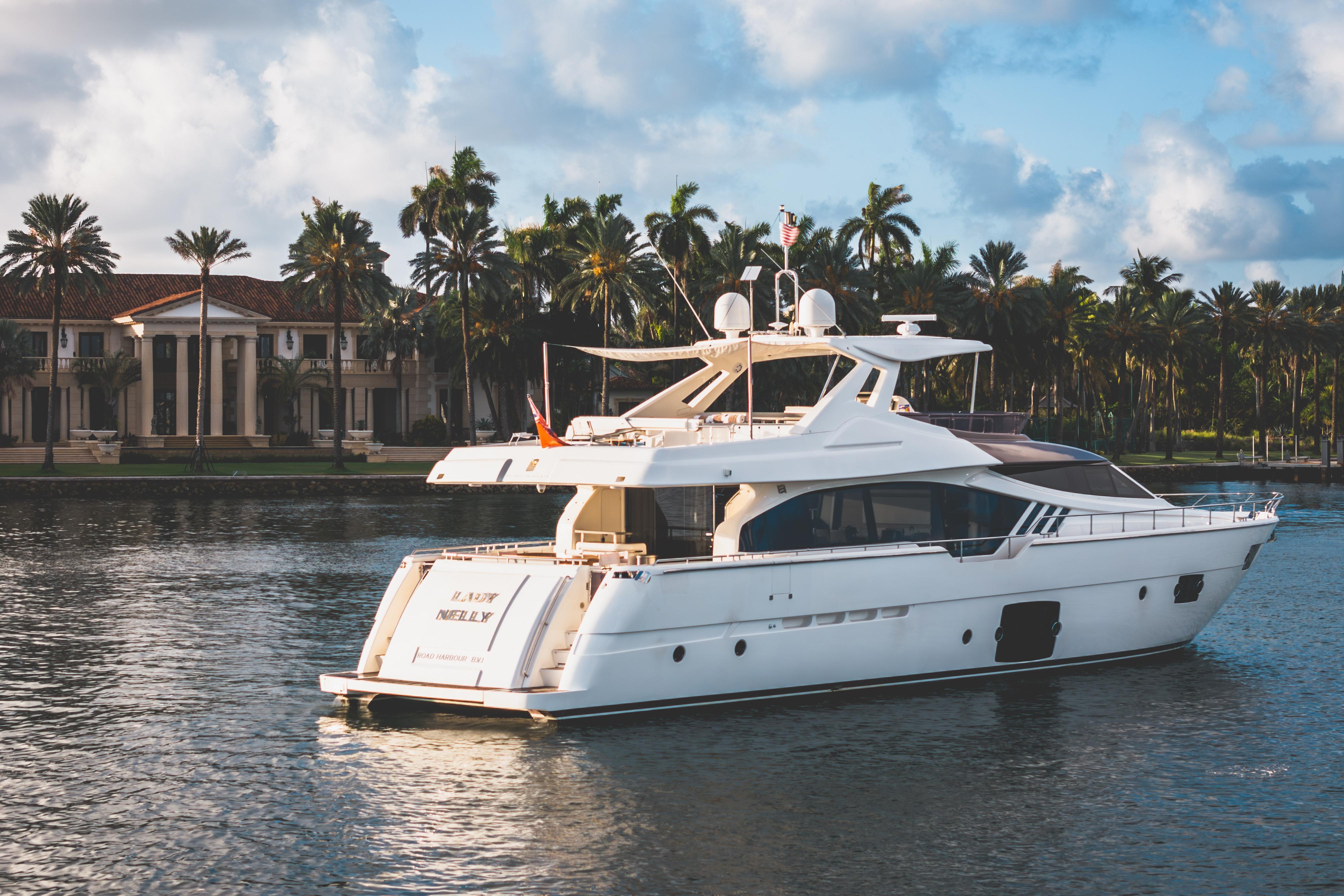 2014 Ferretti 870 – photo 10