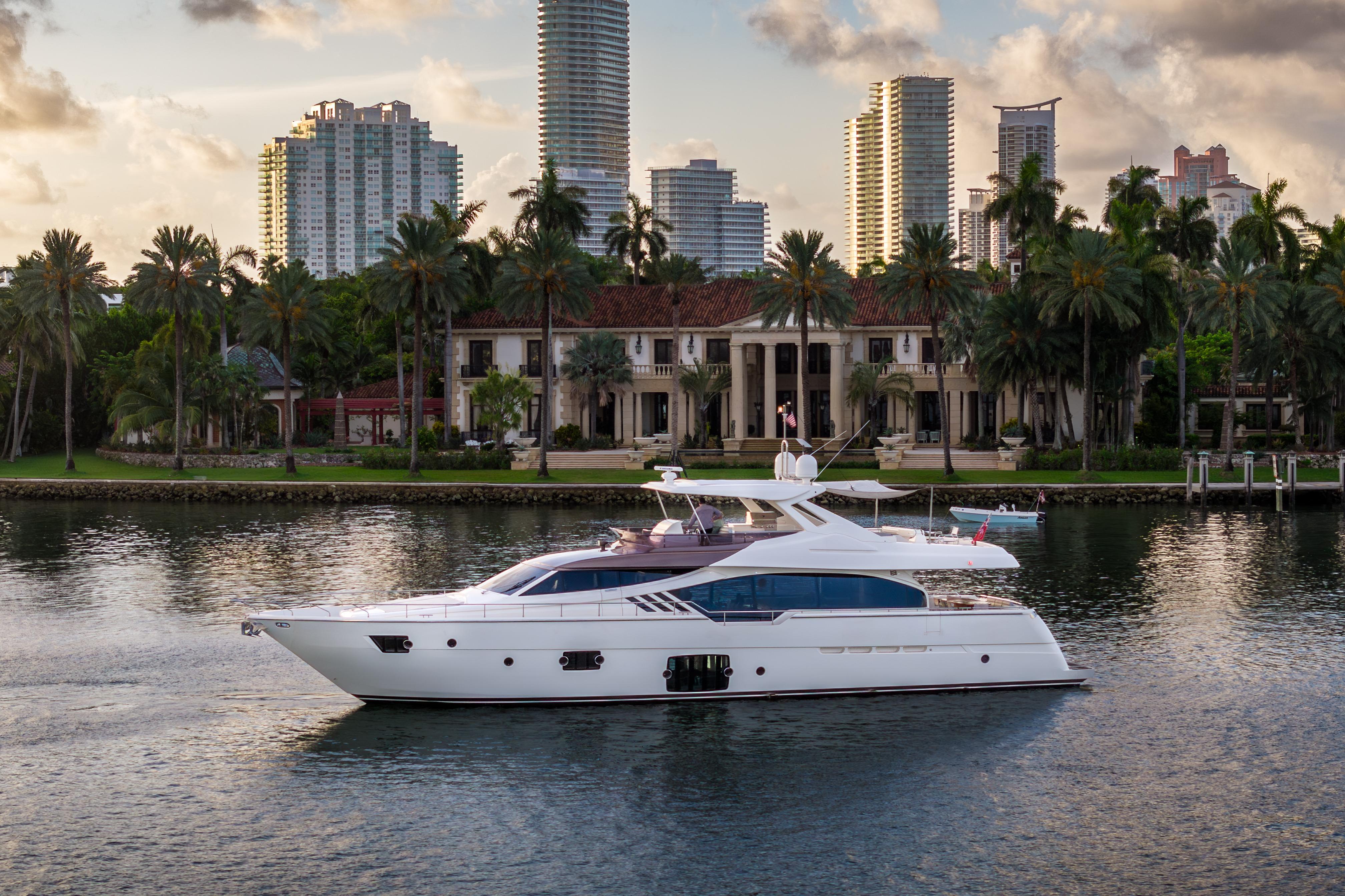 2014 Ferretti 870 – photo 14