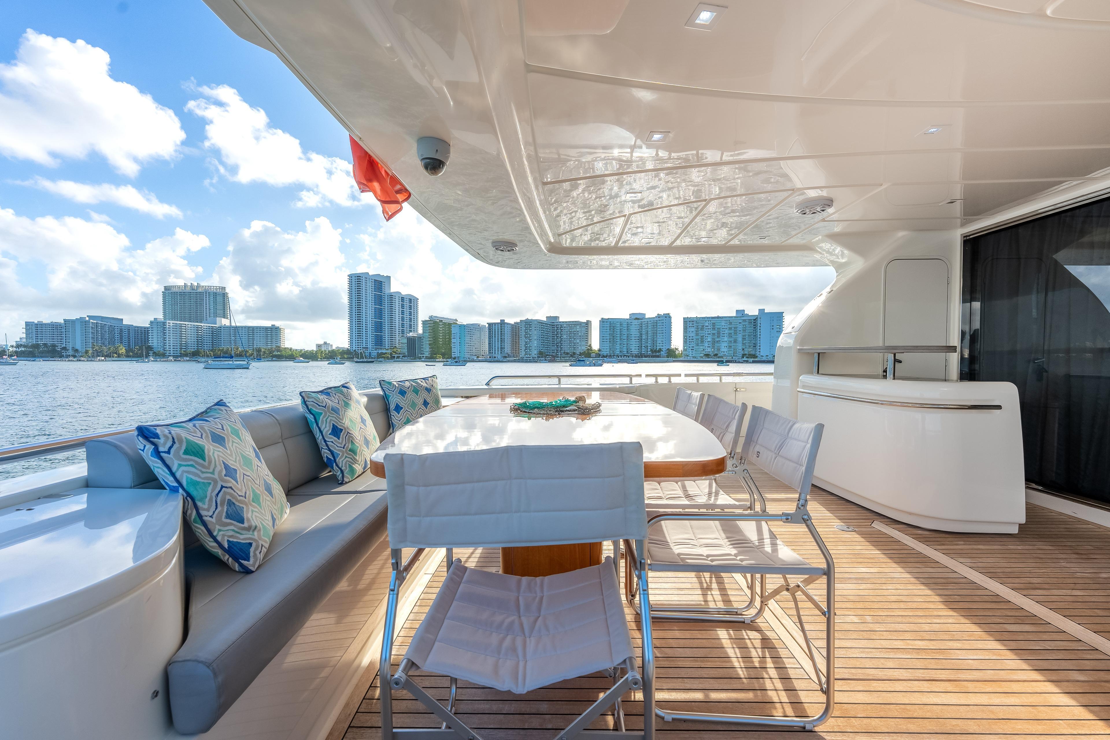 2014 Ferretti 870 – photo 42