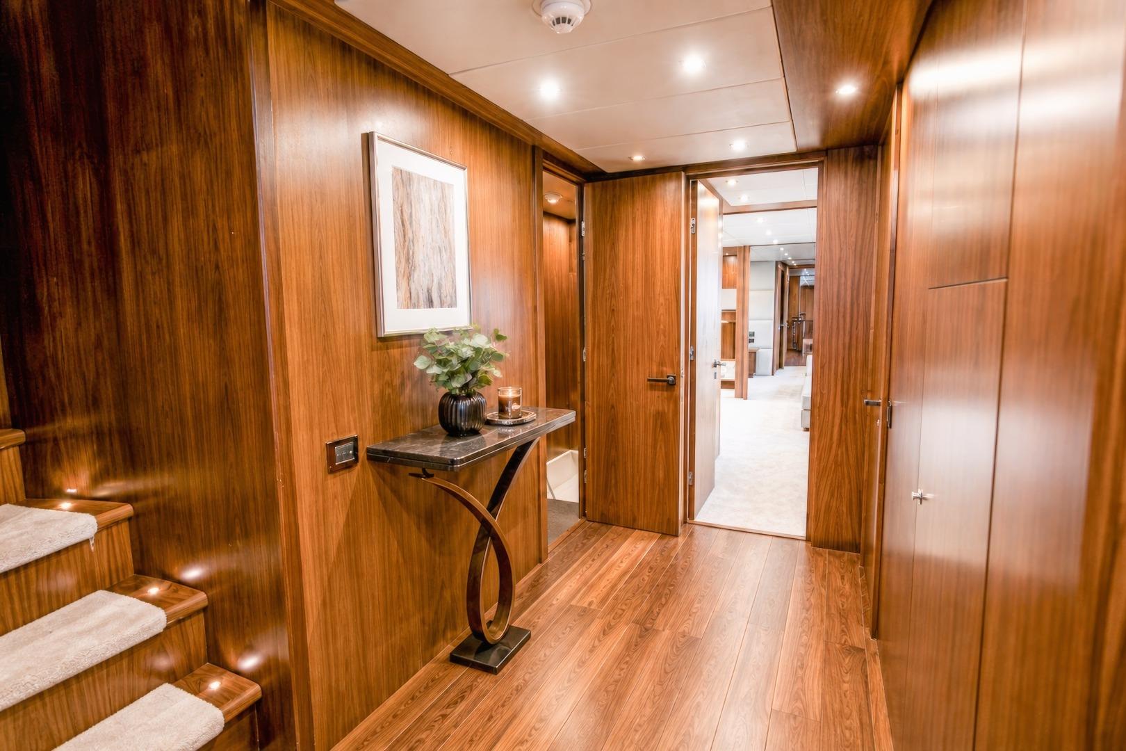 2014 Sunseeker 131 – photo 20