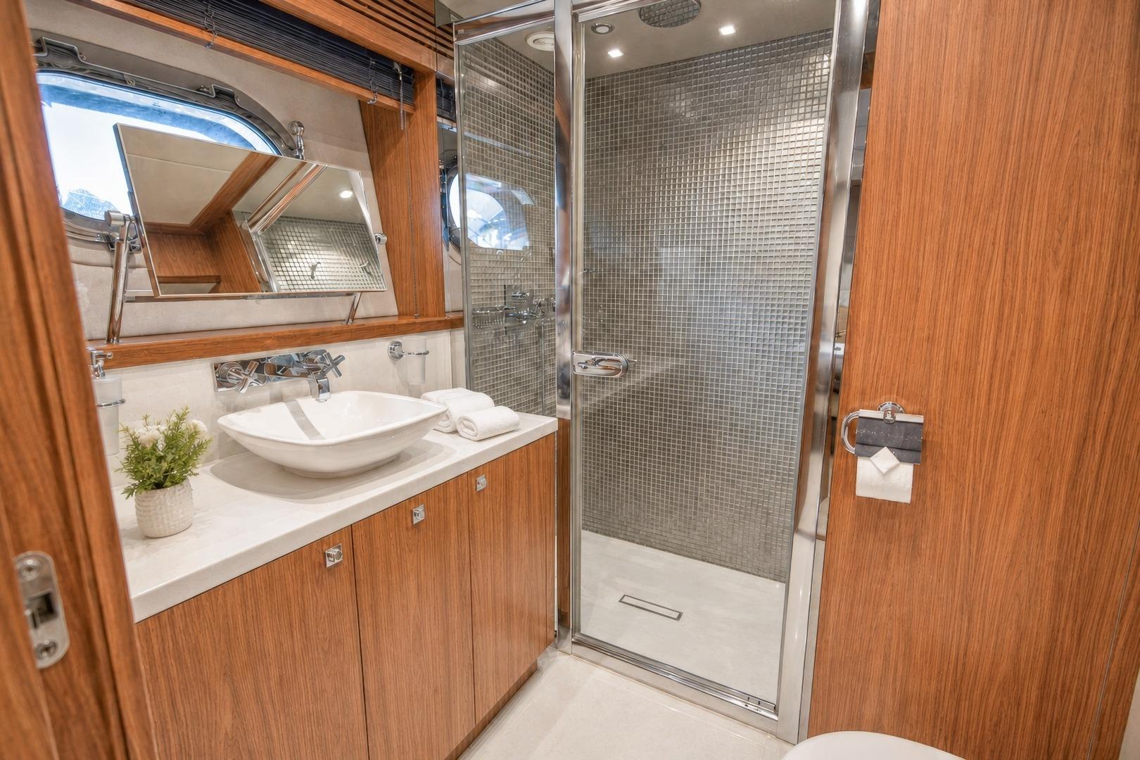 2014 Sunseeker 131 – photo 32
