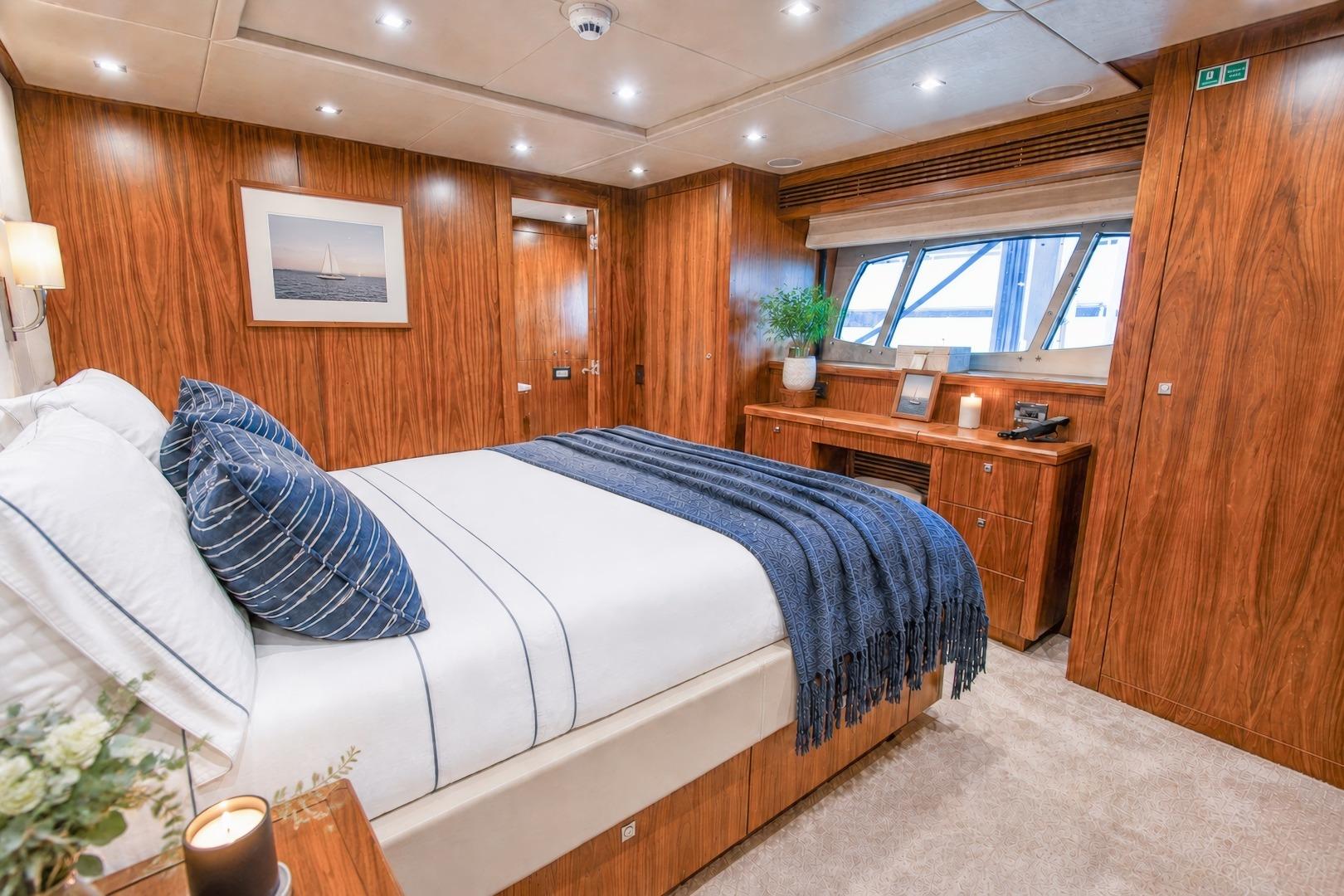 2014 Sunseeker 131 – photo 41
