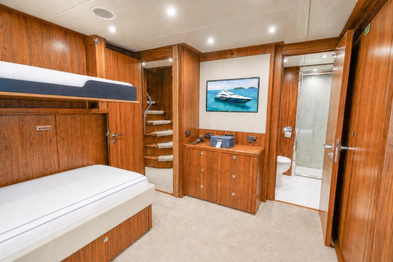 2014 Sunseeker 131 – photo 44