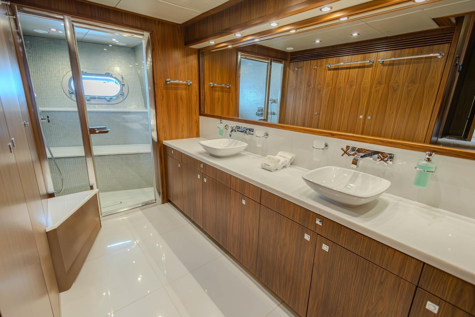 2014 Sunseeker 131 – photo 54