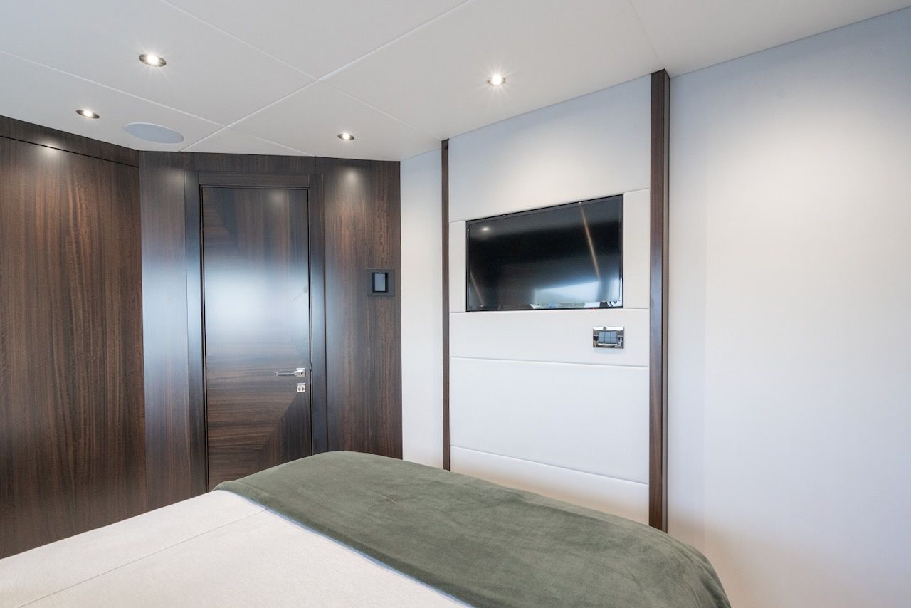2024 Sunseeker 95 Yacht – photo 24